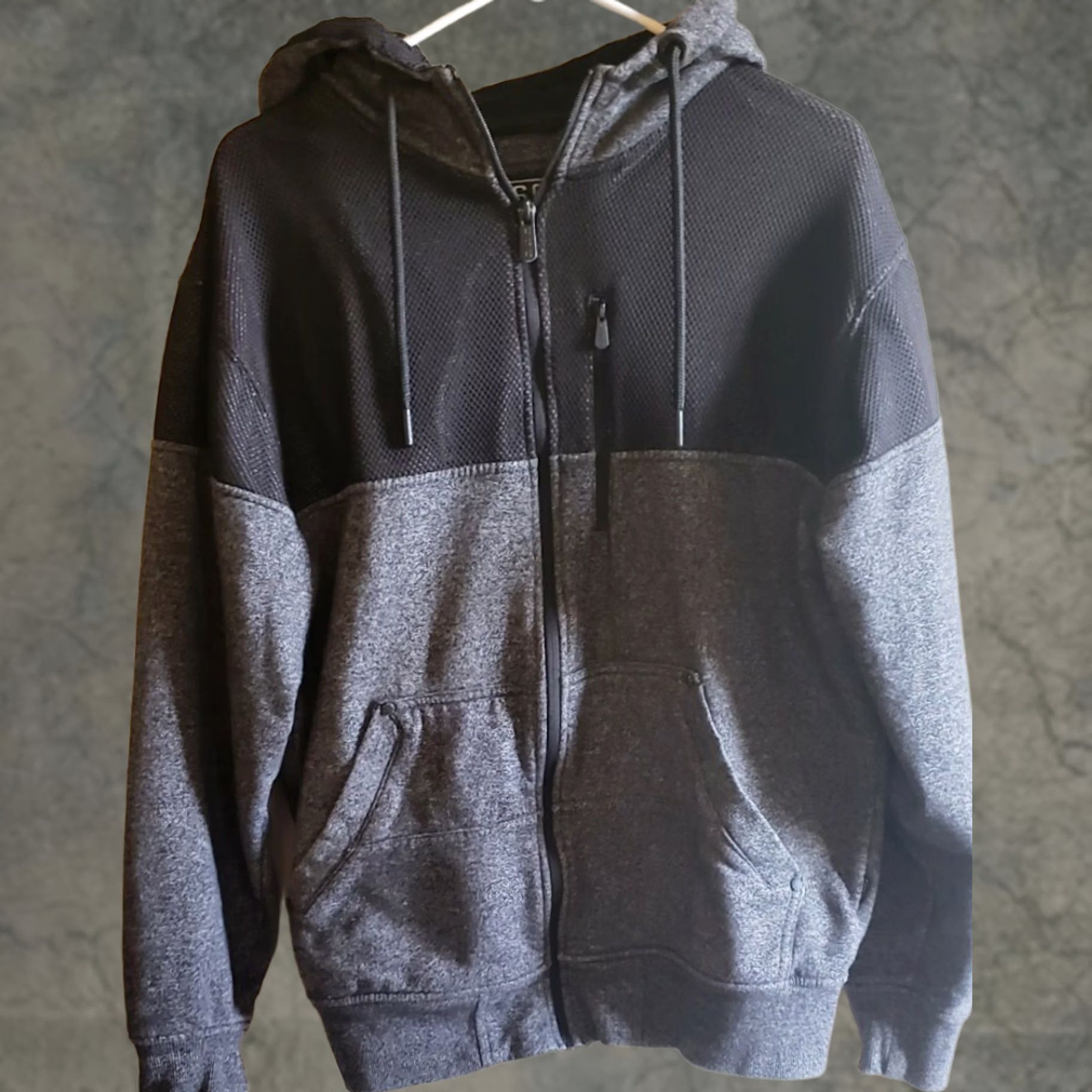 Vintage CSG Hoodie Sweatshirt Men’s L Champs Sports Heather Gray Black Size US L / EU 52-54 / 3 - 1 Thumbnail