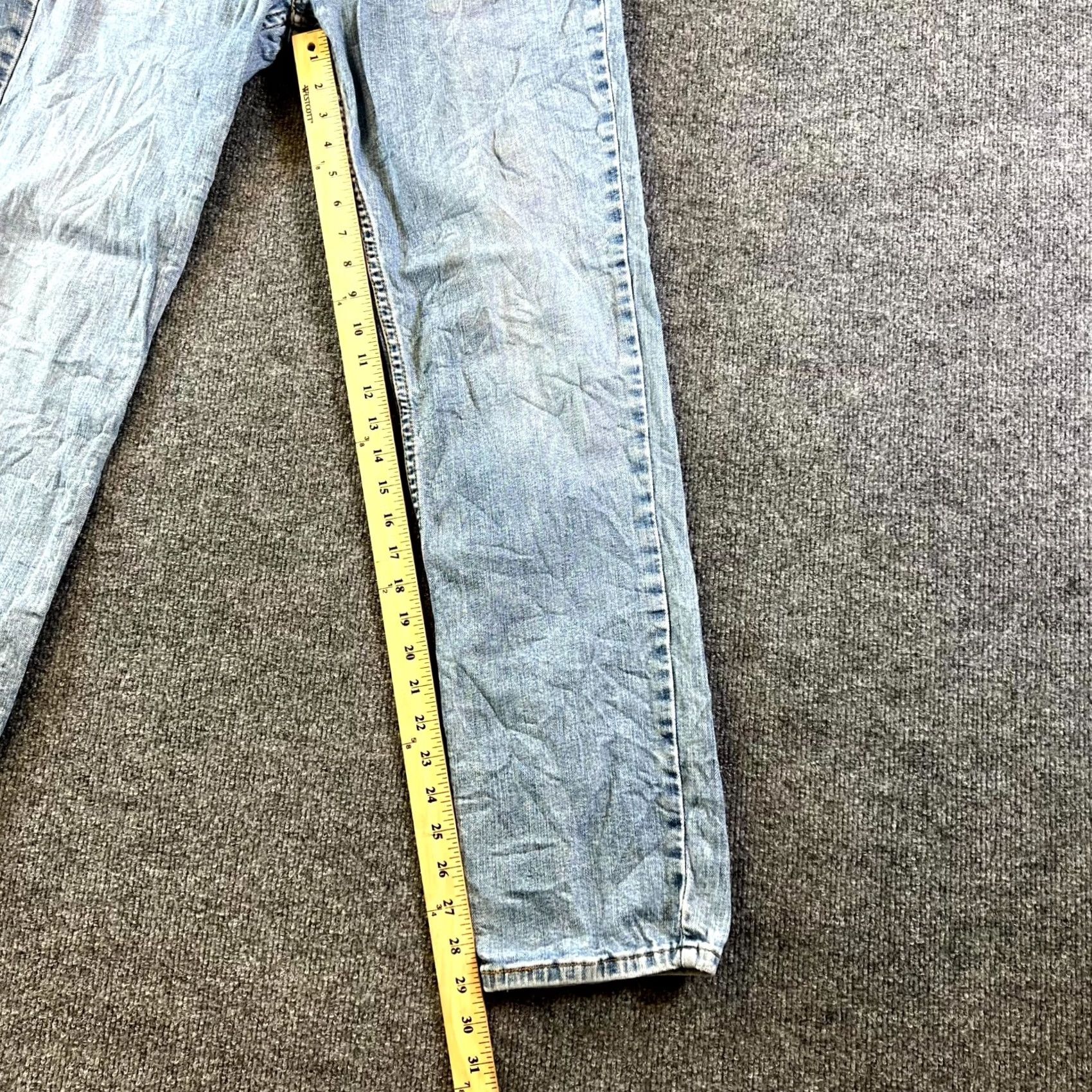 Levi's Levi's Jeans Mens 33x32 Blue Denim Medium Wash Straight Leg Zip Fly Jeans Size US 33 - 4 Thumbnail
