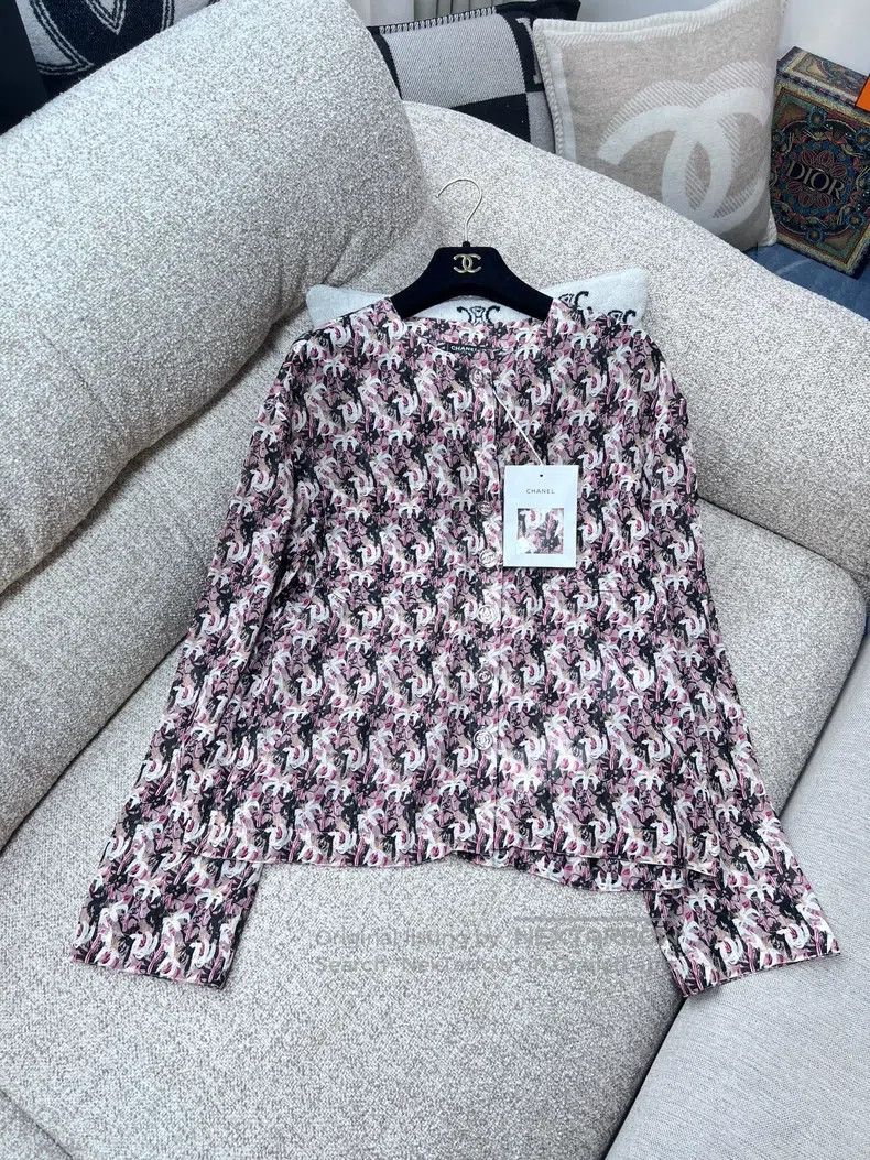 Chanel Chanel 23A handicraft workshop pink flower full print logo Size XS / US 0-2 / IT 36-38 - 1 Thumbnail