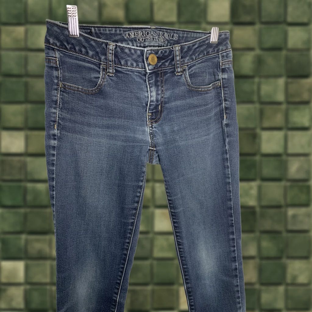 American Eagle Outfitters American Eagle Outfitters Jegging Jeans Slim Distressed Blue Size 2 Womens Regular Denim Shirt No N/A Size 26" / US 2 / IT 38 - 1 Thumbnail