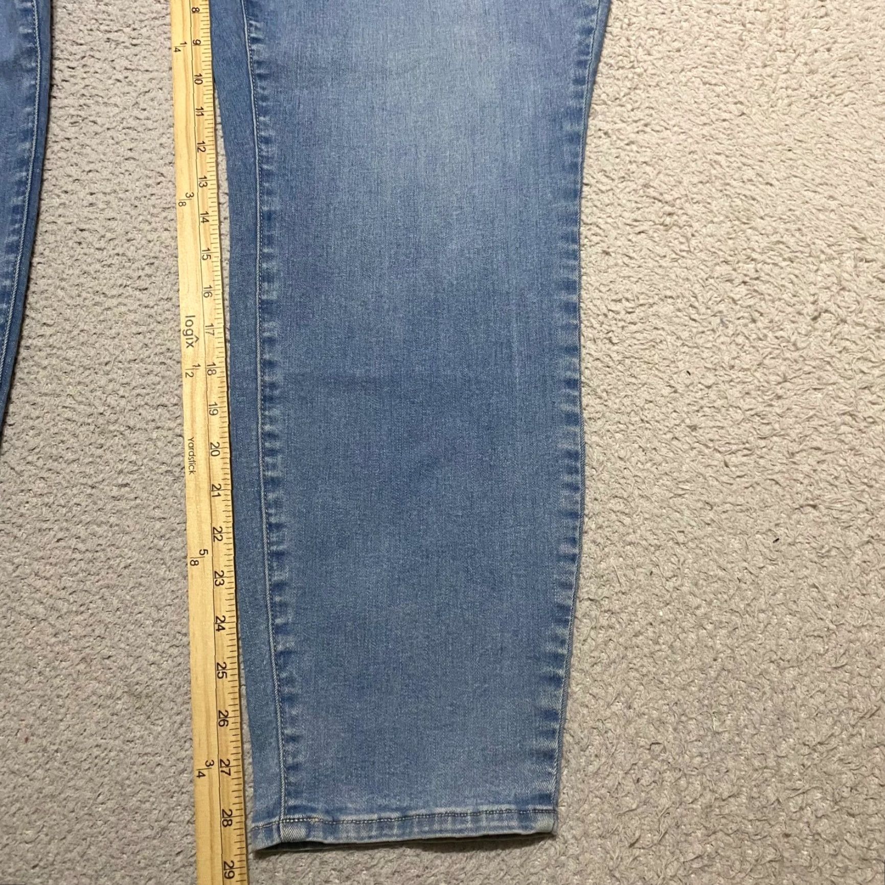 Talbots Talbots Womens Jeans 18W Plus Denim Medium Wash Jegging 29in Inseam Blue Leather? Size 40" / US 18 - 6 Thumbnail