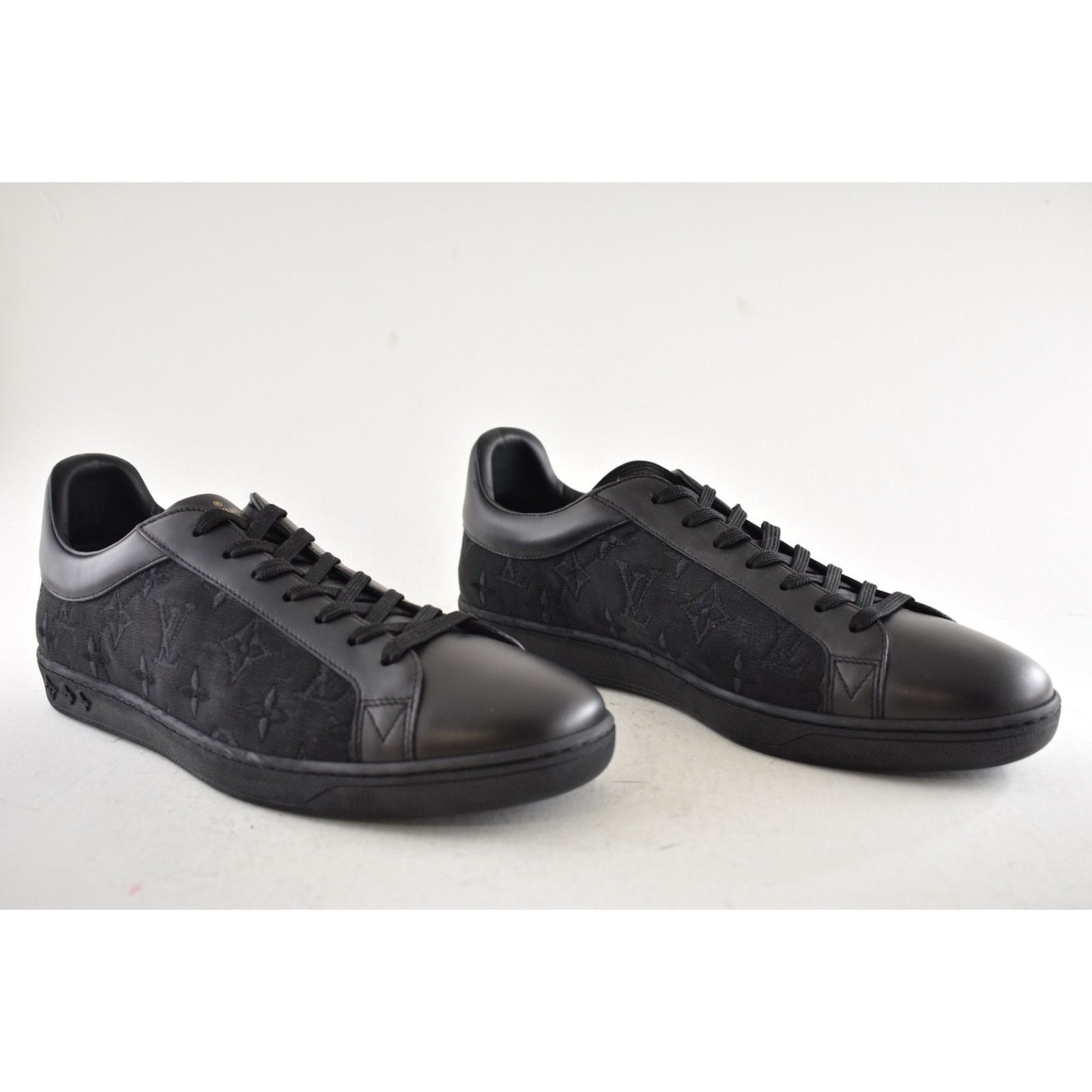 Louis Vuitton Louis Vuitton Luxembourg Tattoo Black Monogram LV Low Size US 10 / EU 43 - 3 Thumbnail