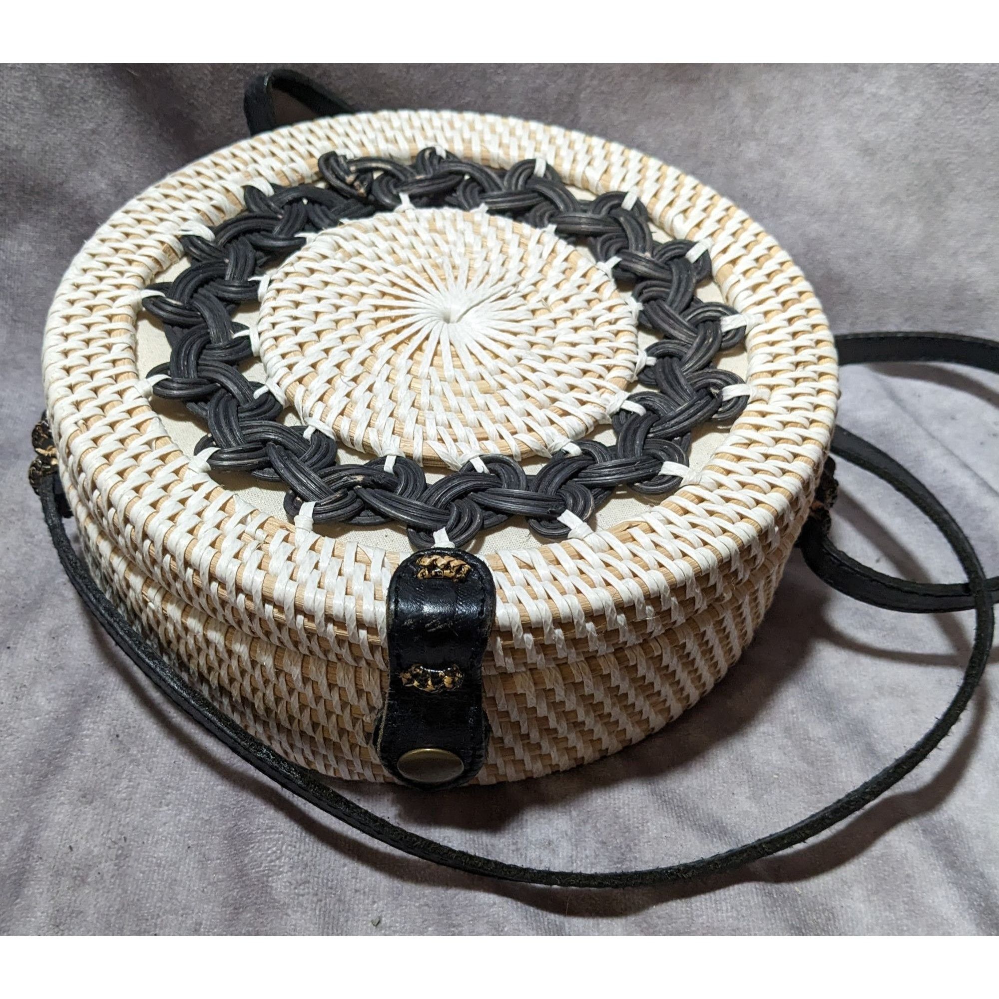 Other Retro Round Woven Rattan Crossbody Purse Size ONE SIZE - 6 Thumbnail