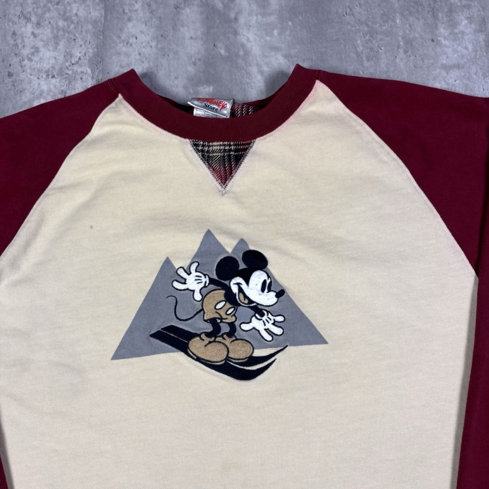 Disney VINTAGE Disney Mickey Mouse Skiing Logo Long Sleeve T Shirt Mens L 90s Classic Outdoor Brown Cotton Crew Neck Logo Regular Size US L / EU 52-54 / 3 - 3 Thumbnail
