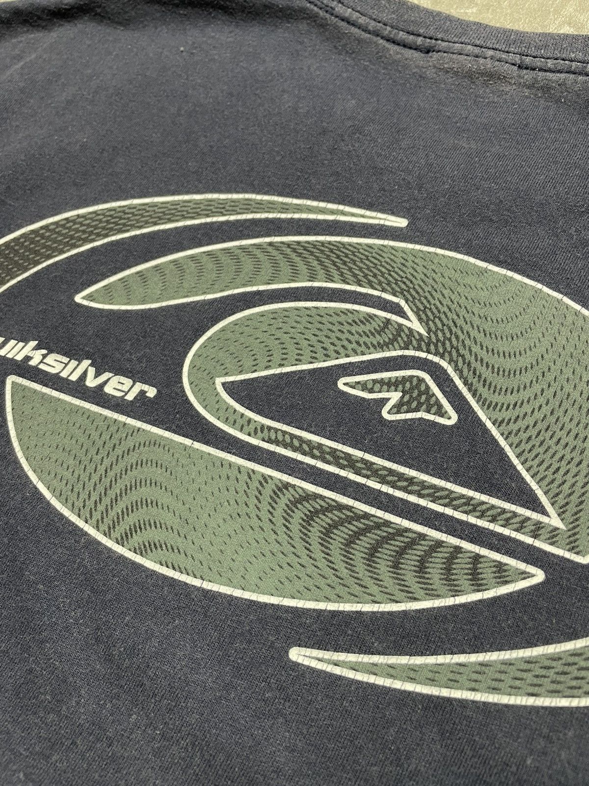 Quiksilver Vintage 90s Quiksilver Center Logo Surf Big Logo Graphic Size US L / EU 52-54 / 3 - 2 Thumbnail