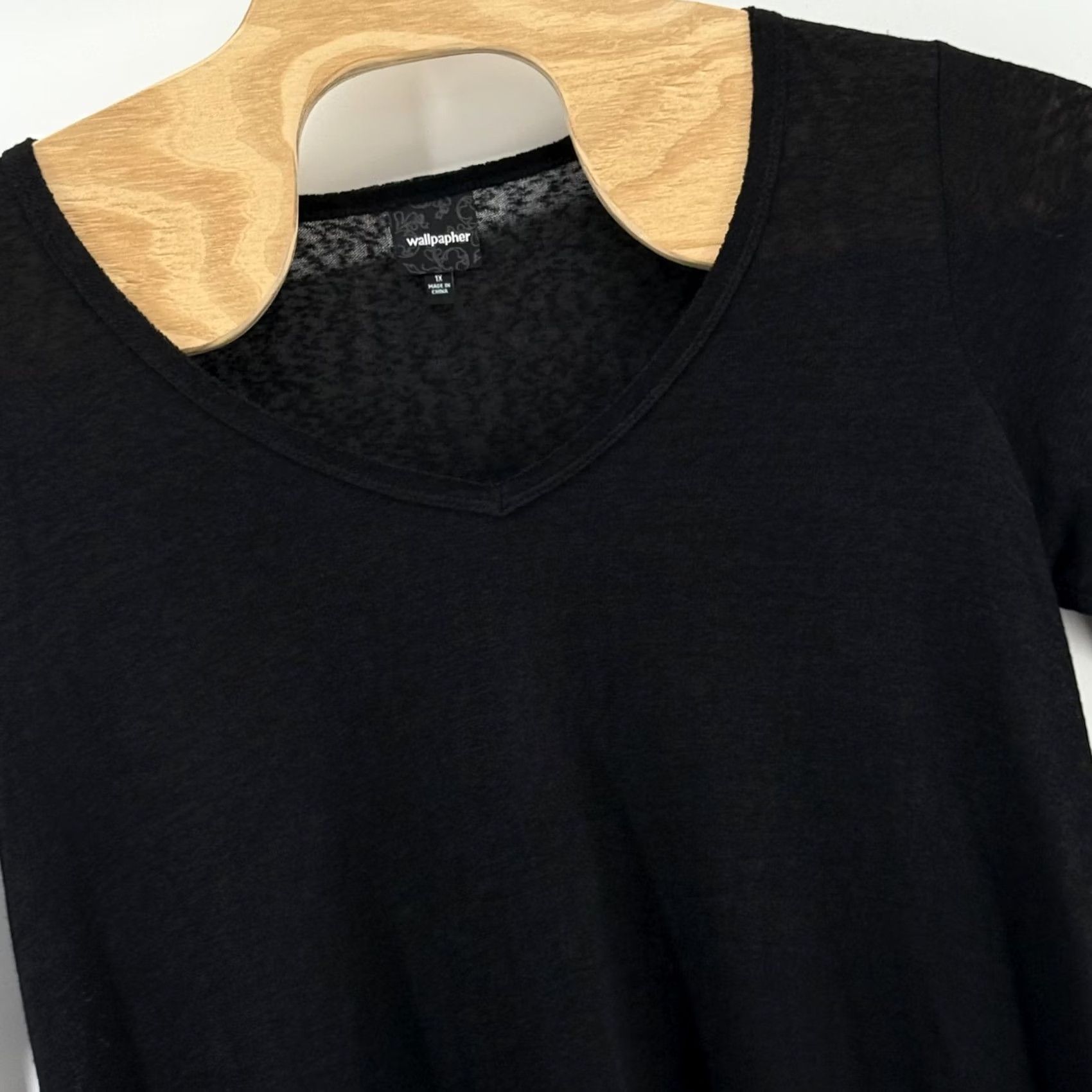 Vintage Wallpaper Tunic Shirt Womens 1X Black V Neck 3/4 Sleeve High Low Lightweight Top Size XL / US 12-14 / IT 48-50 - 2 Thumbnail