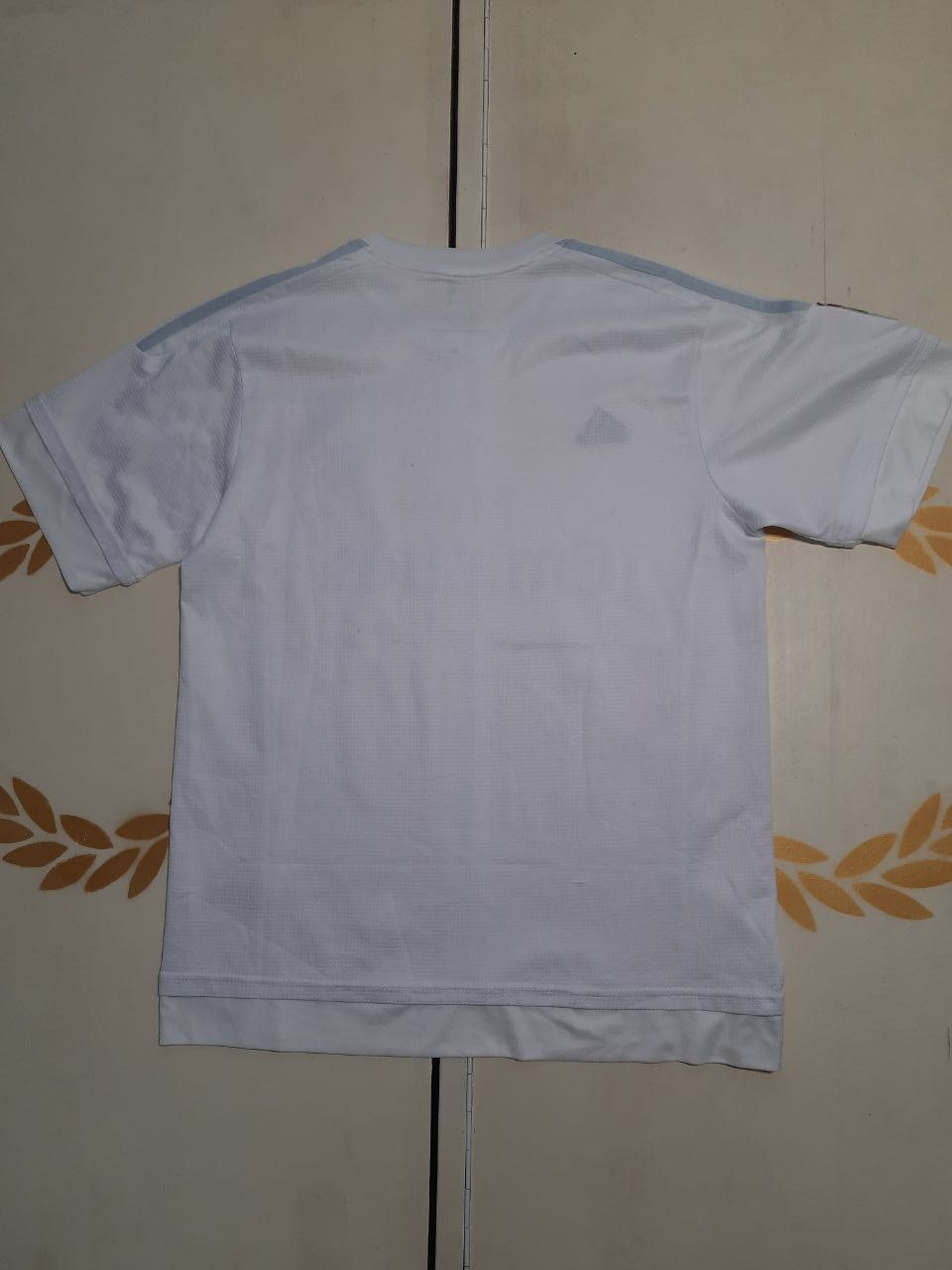 Adidas Adidas Real Madrid Home Jersey 2015-2016 size L Size US L / EU 52-54 / 3 - 10 Thumbnail