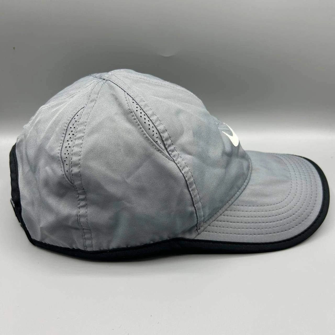Nike Nike Featherlight Dri-Fit Hat Men Gray Black Strap Back Cap Size ONE SIZE - 3 Thumbnail