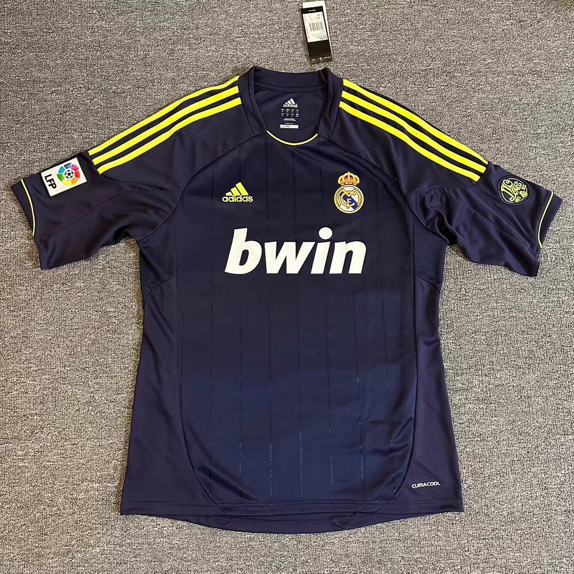 Other 2012 2013 Real Madrid #7 C Ronaldo Jersey Size US XXL / EU 58 / 5 - 2 Thumbnail