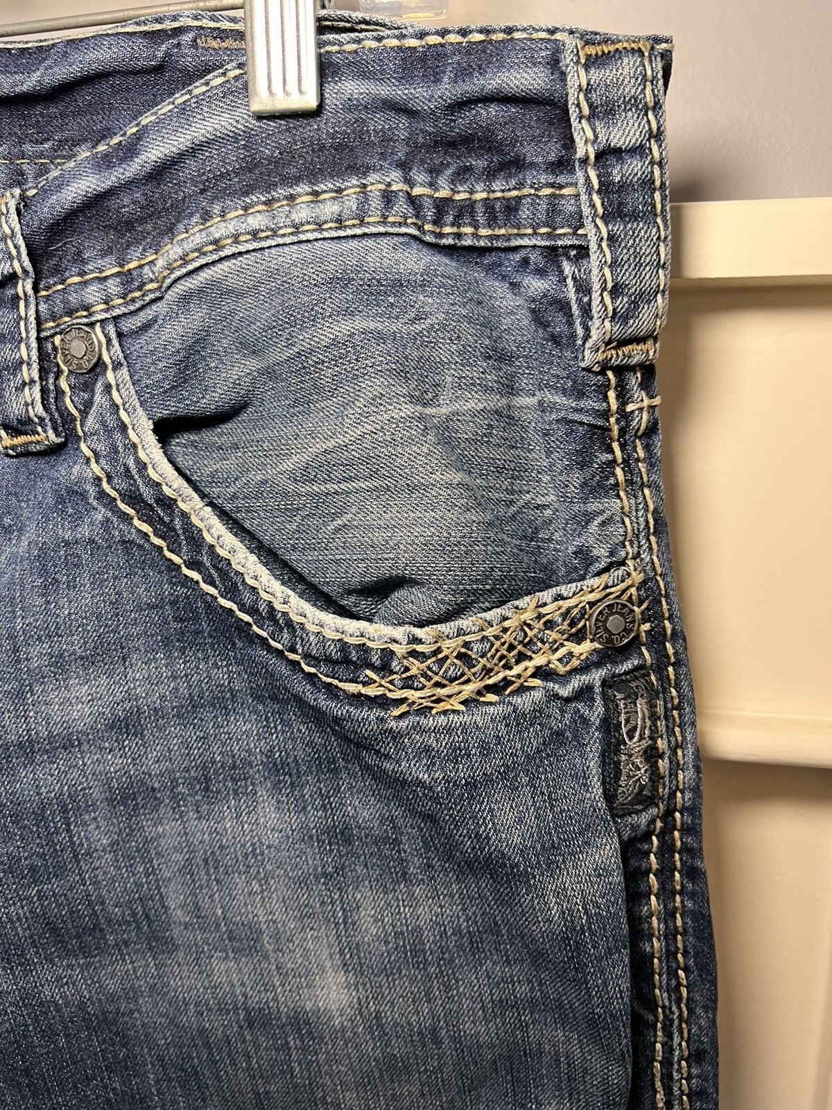 Silver Jeans Co. Vintage Silver bootcut 6 pocket contrast stitch faded jeans Size US 34 / EU 50 - 16 Thumbnail