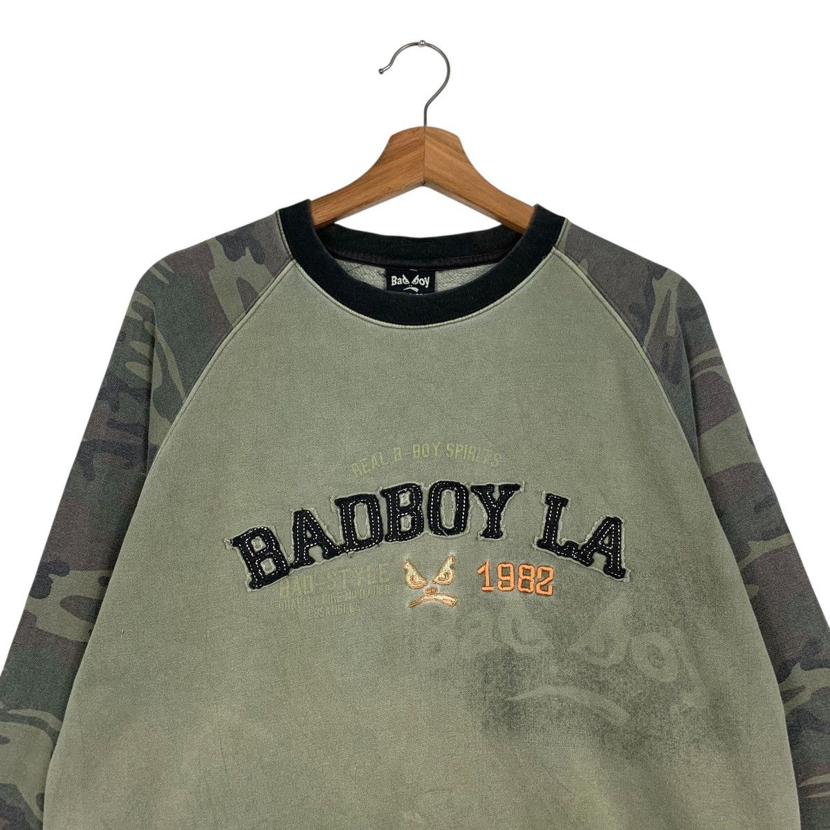 Japanese Brand BAD BOY LA Big Logo Camo Sleeve Sweater #3601-C165 Size US M / EU 48-50 / 2 - 2 Thumbnail