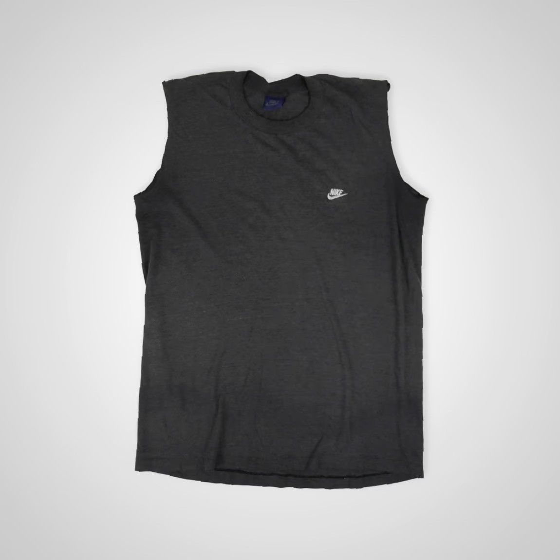 Nike VINTAGE Nike Shirt Mens Medium Black Sleeveless Swoosh Muscle Tee Cutoff 90s Size US M / EU 48-50 / 2 - 2 Thumbnail