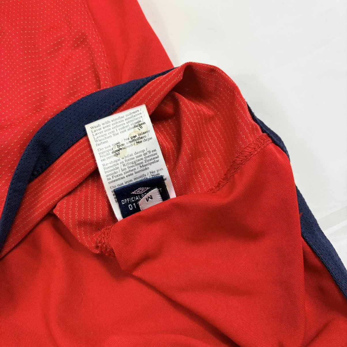 Umbro 2004-05 Umbro England Away Jersey Red Vintage M Size US M / EU 48-50 / 2 - 11 Thumbnail