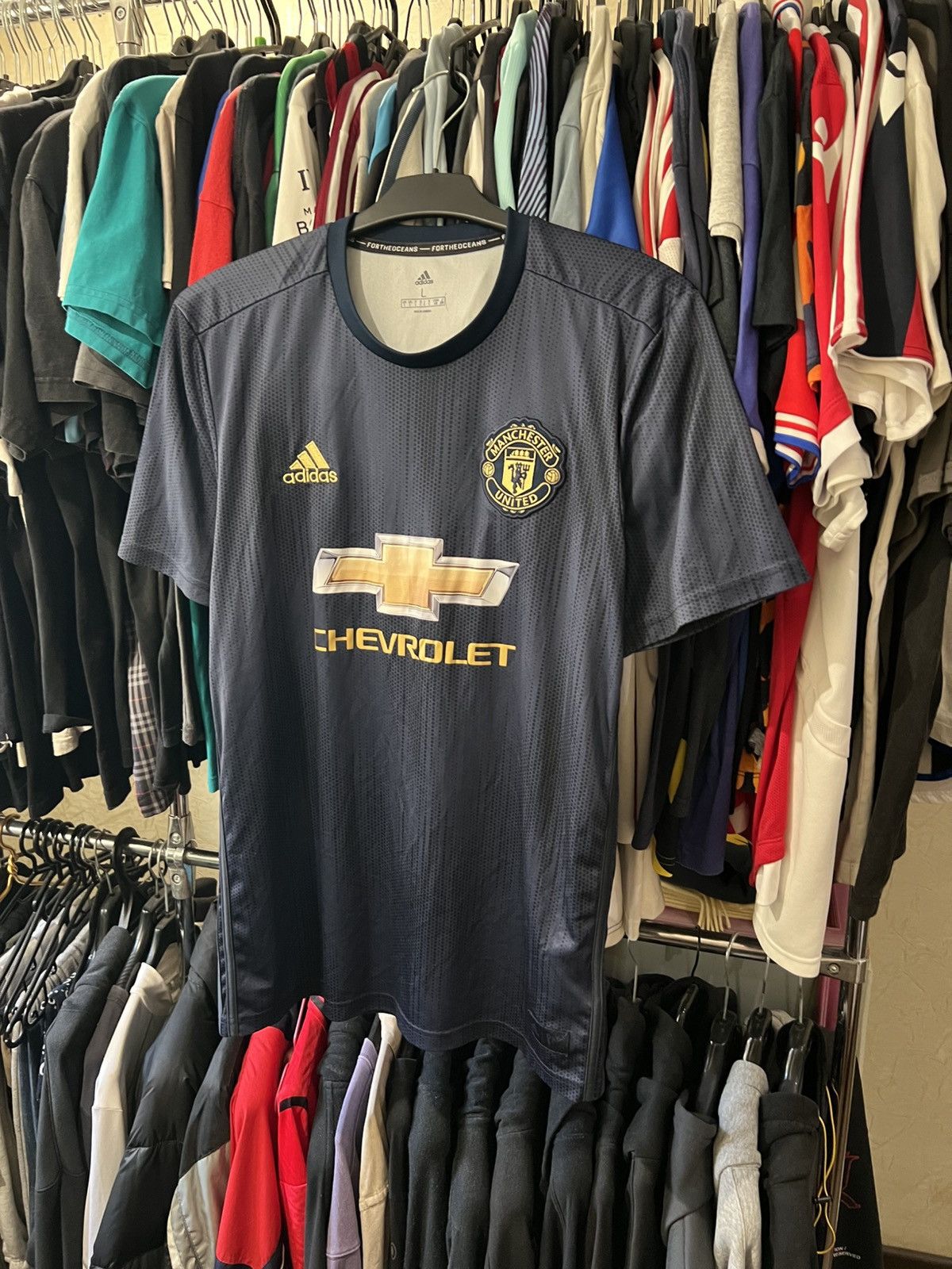 Adidas 2018/2019 ADIDAS MANCHESTER UNITED THIRD FOOTBALL SHIRT Size US L / EU 52-54 / 3 - 2 Thumbnail