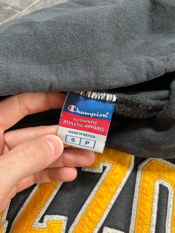 Champion Champion Mizzuo Black Washed Hoodie Vintage 90s 00s Size US S / EU 44-46 / 1 - 8 Thumbnail
