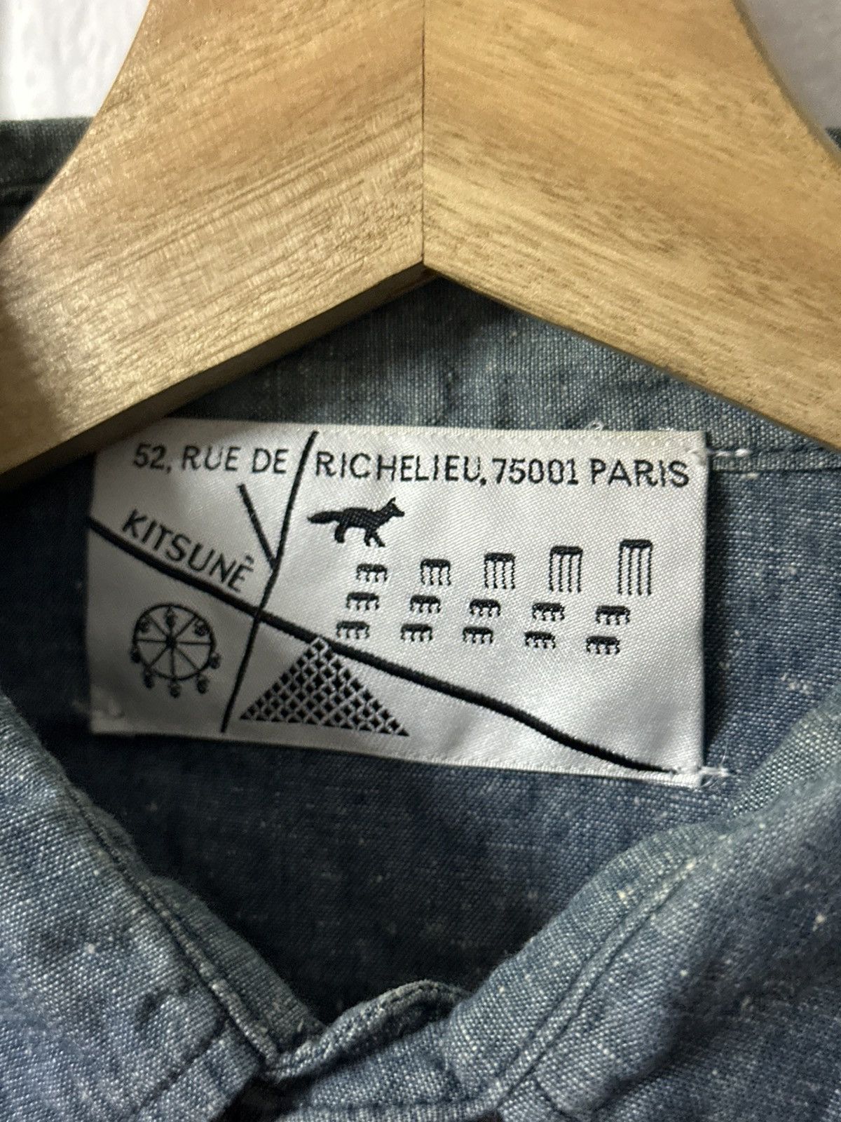 Maison Kitsune Maison Kitsune Richelieu Paris Denim Distressed Design L/S Size US M / EU 48-50 / 2 - 7 Thumbnail