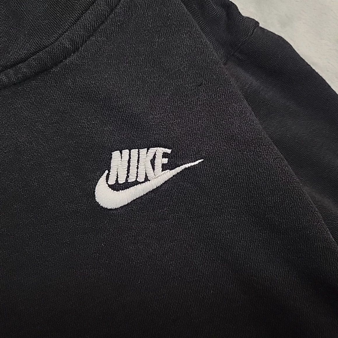 Nike VINTAGE Nike Hoodie Womens Small Black Funnel Hood Embroidered Logo Casual Sweatshirt Size S / US 4 / IT 40 - 2 Thumbnail