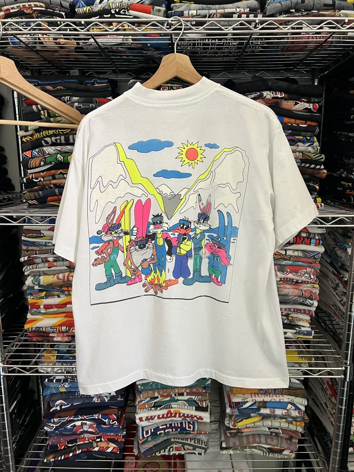 Warner Bros 90s Looney Tunes Ski Bootleg Tee Size US L / EU 52-54 / 3 - 1 Thumbnail