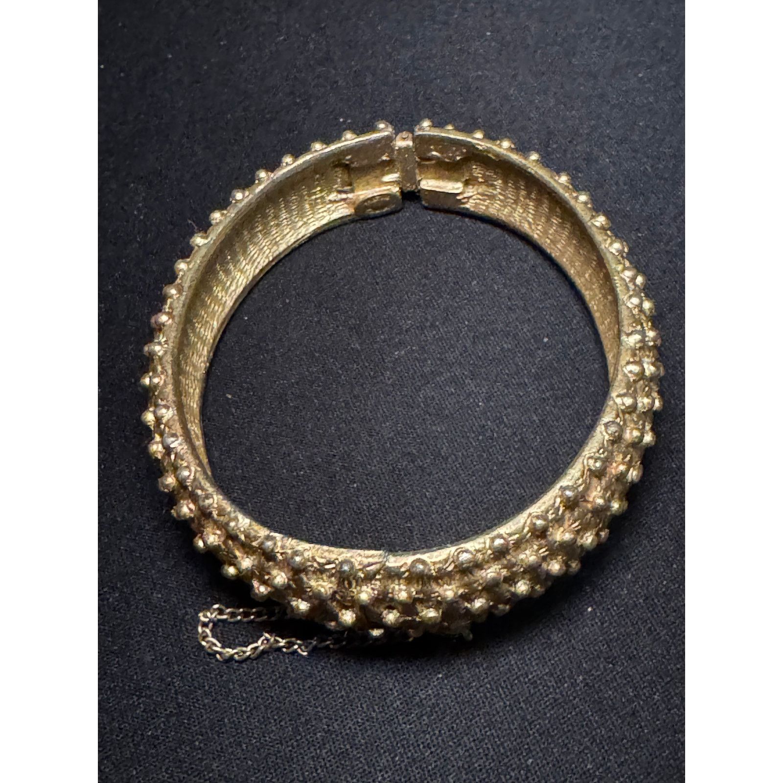 Other Hattie Carnegie Dot Textured Gold Tone Hinged Bracelet Size ONE SIZE - 7 Thumbnail
