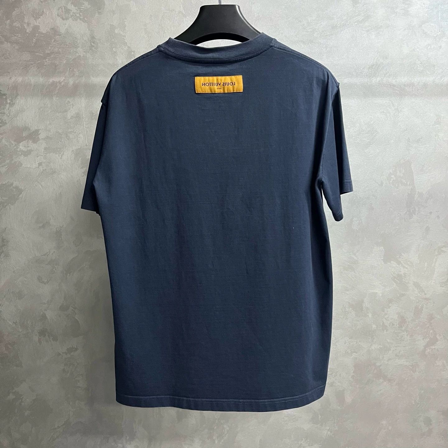 Louis Vuitton Louis Vuitton Dark Blue Embroidered Logo T-shirt Size US L / EU 52-54 / 3 - 6 Thumbnail