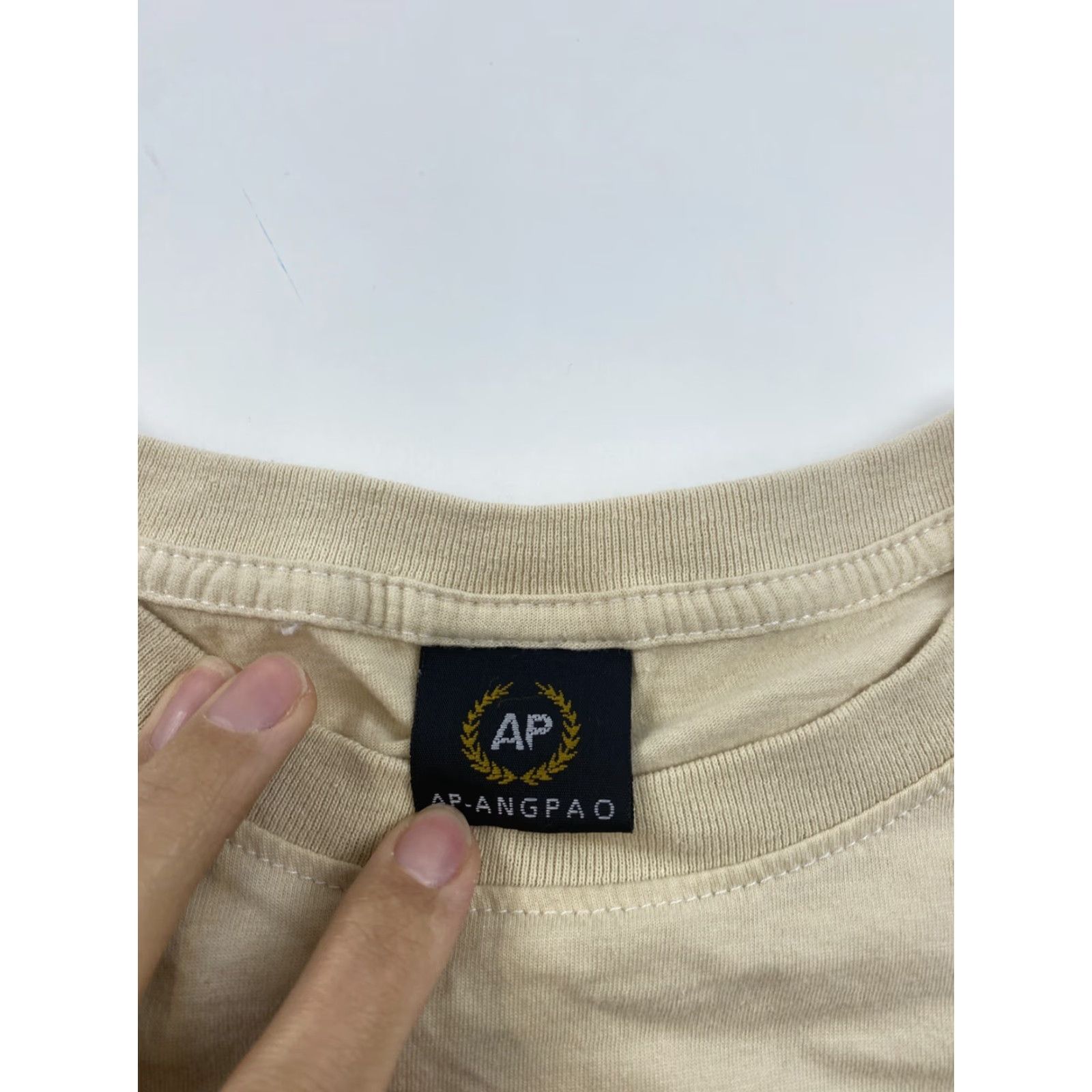 Vintage VINTAGE Alien Invasion Graphic T Shirt Mens Small Beige Size US S / EU 44-46 / 1 - 3 Thumbnail