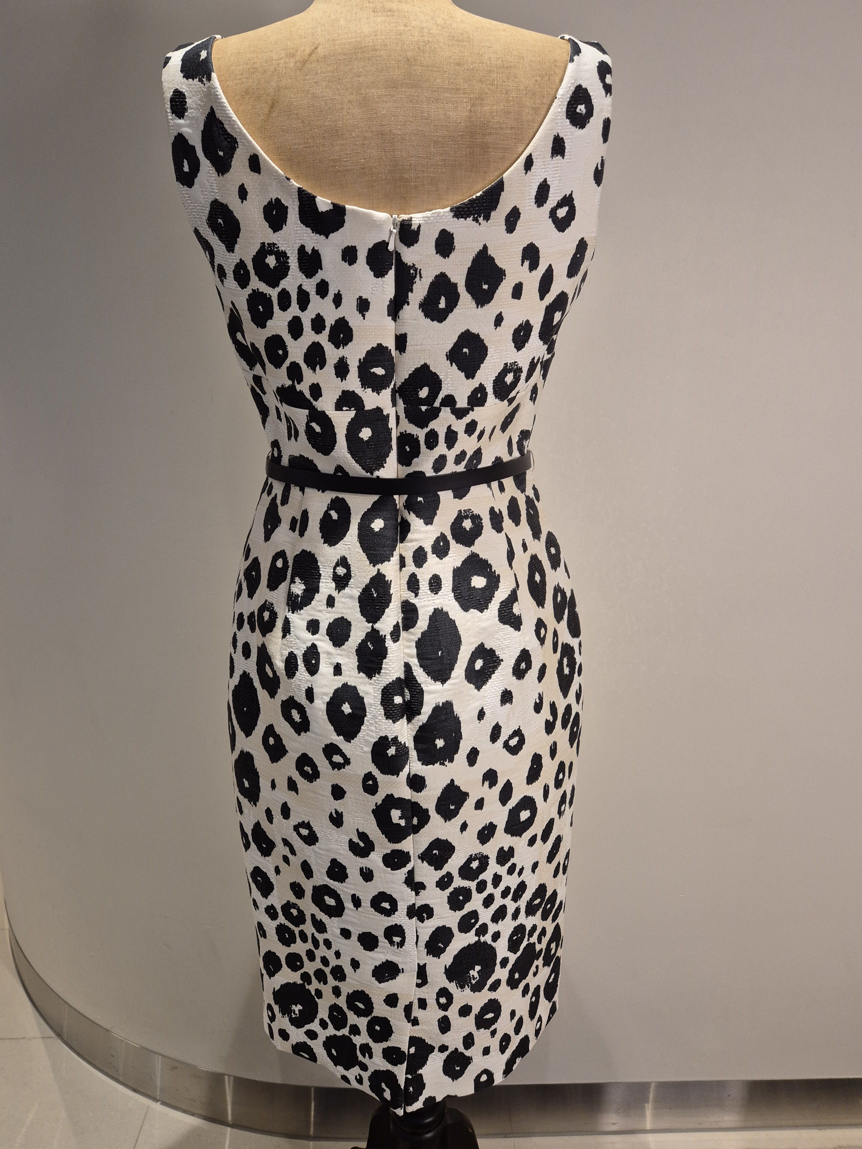 Max Mara Max Mara leopard printed shift dress, with original MM belt Size S / US 4 / IT 40 - 2 Thumbnail