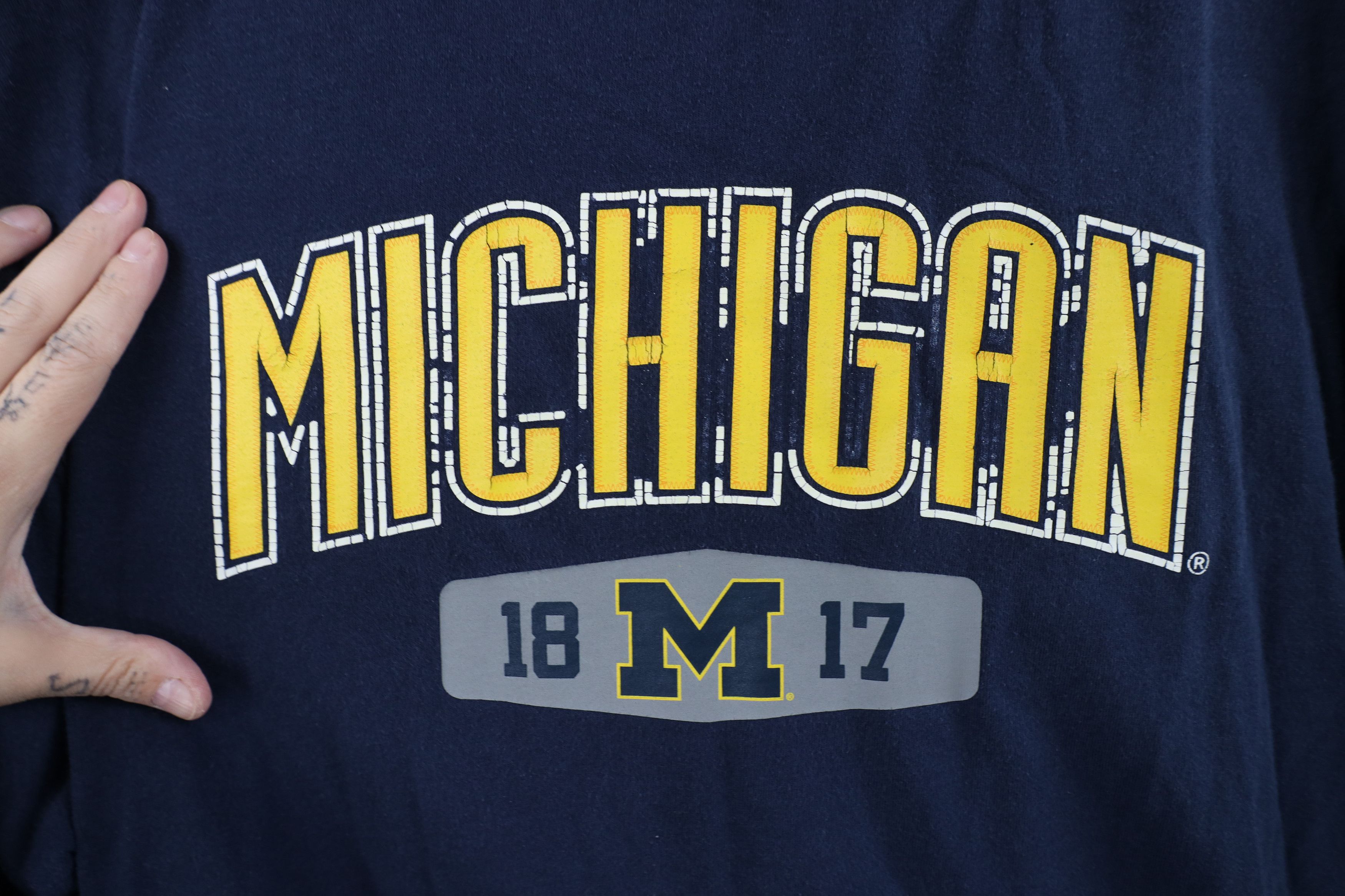 Vintage Vintage University of Michigan Layered Long Sleeve T-Shirt Size US XXL / EU 58 / 5 - 4 Thumbnail