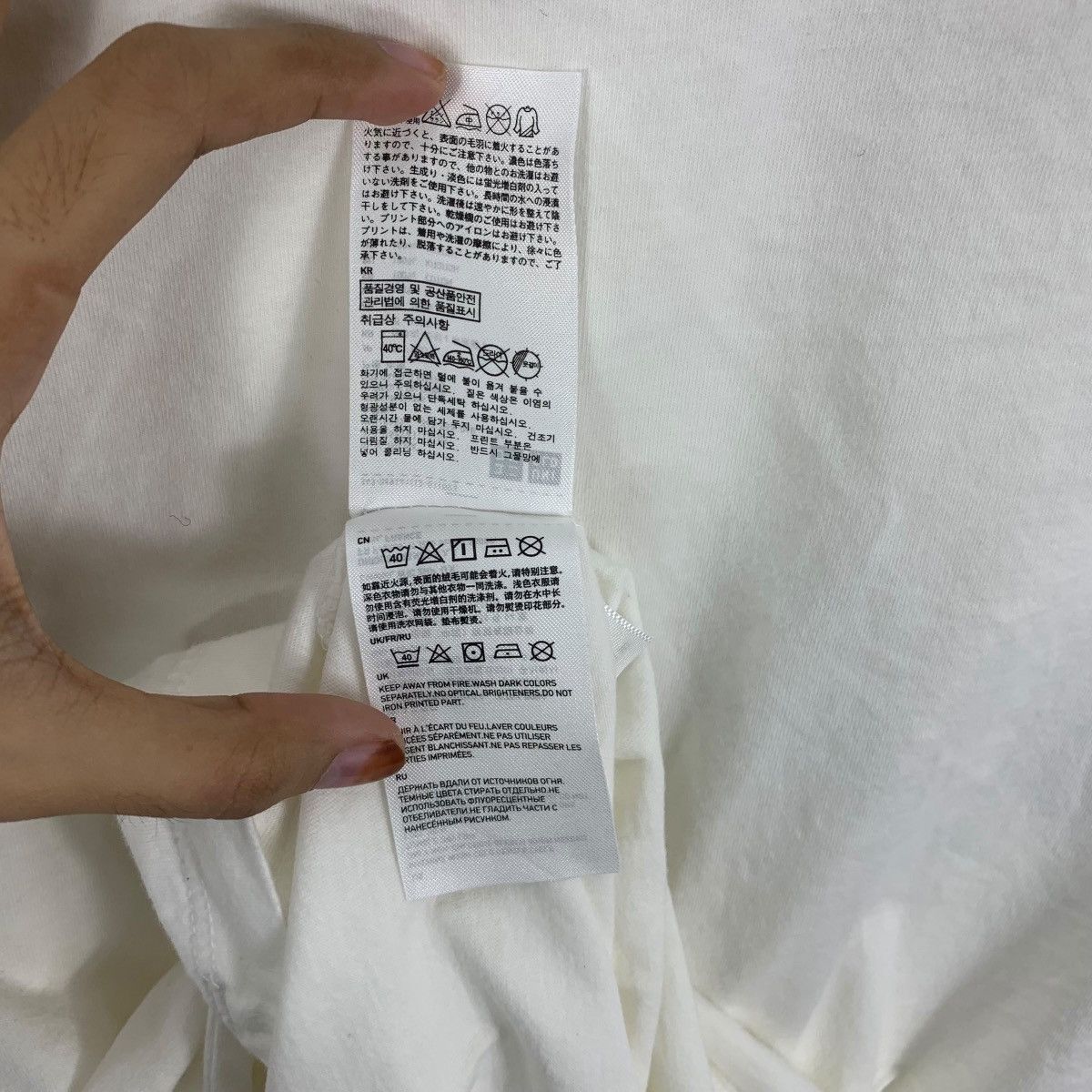 Uniqlo HARRY POTTER x UNIQLO The Deathly Hallows Movie Tee Shirt Size M / US 6-8 / IT 42-44 - 9 Thumbnail