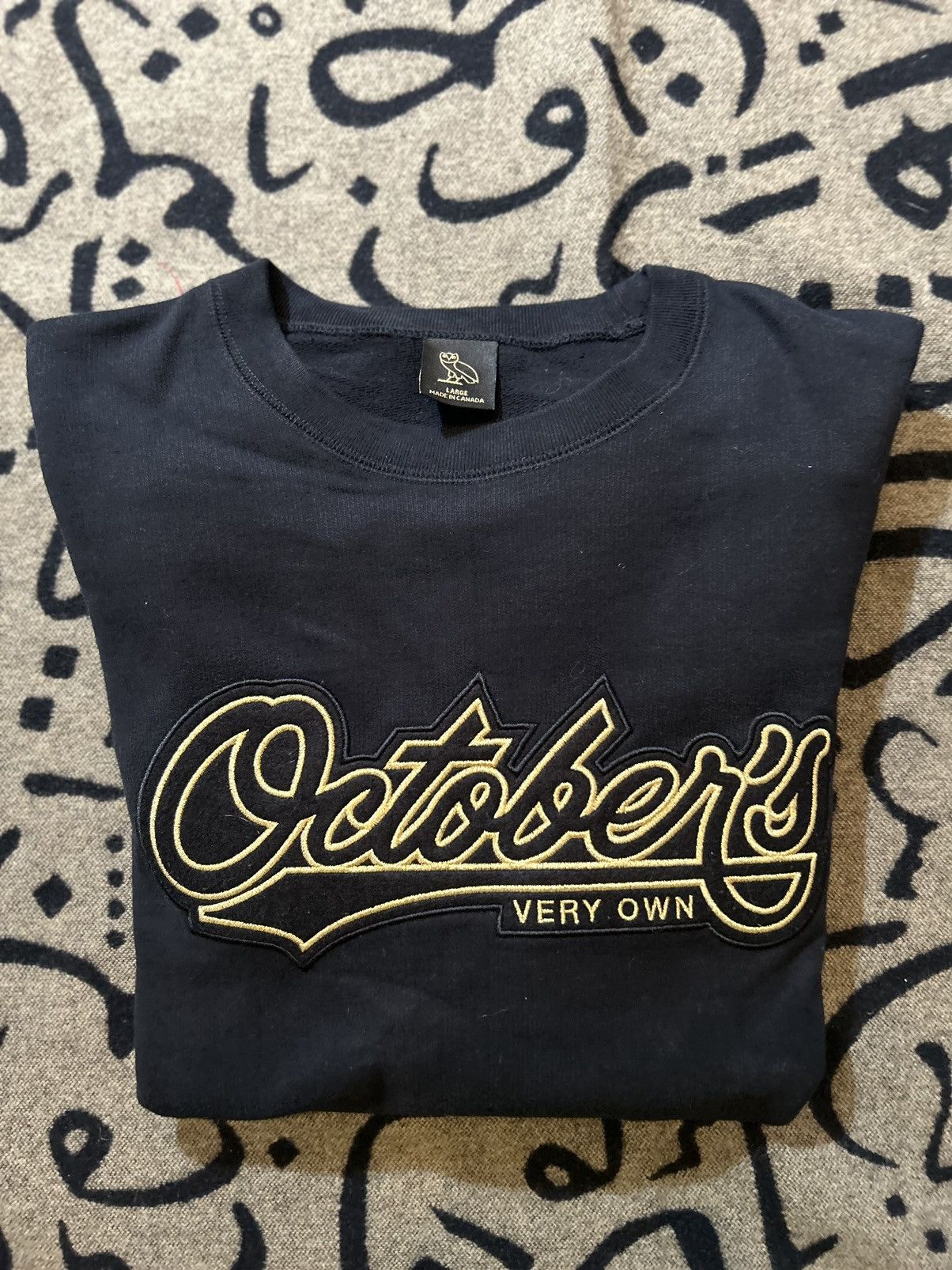October's Very Own 2019 Script Crewneck Size US L / EU 52-54 / 3 - 1 Thumbnail