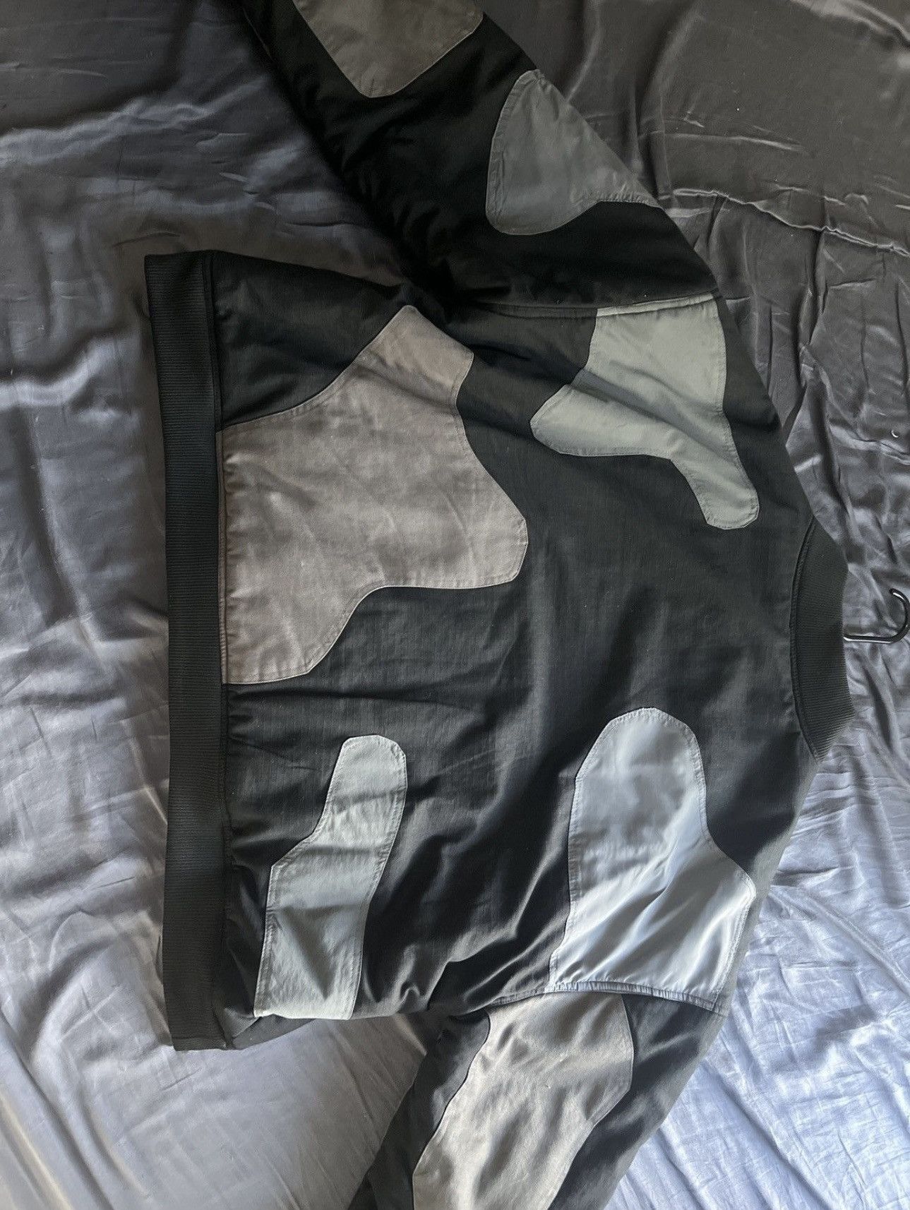 Who Decides War Who decide war Camo Digi Bomber Size US L / EU 52-54 / 3 - 2 Thumbnail