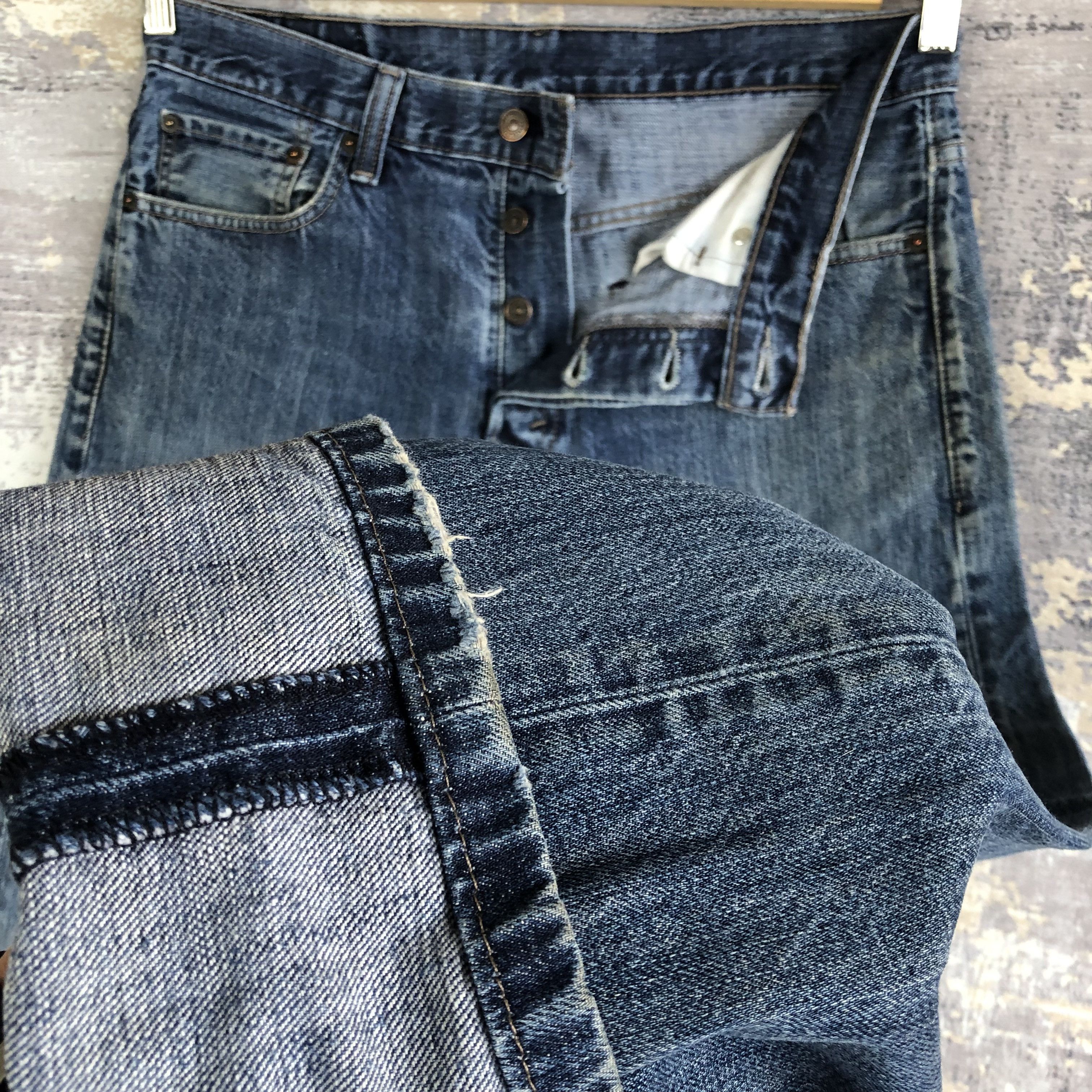 Levi's Vintage Levis Light Wash Jeans Levi's Faded Ripped Denim Size US 34 / EU 50 - 8 Thumbnail