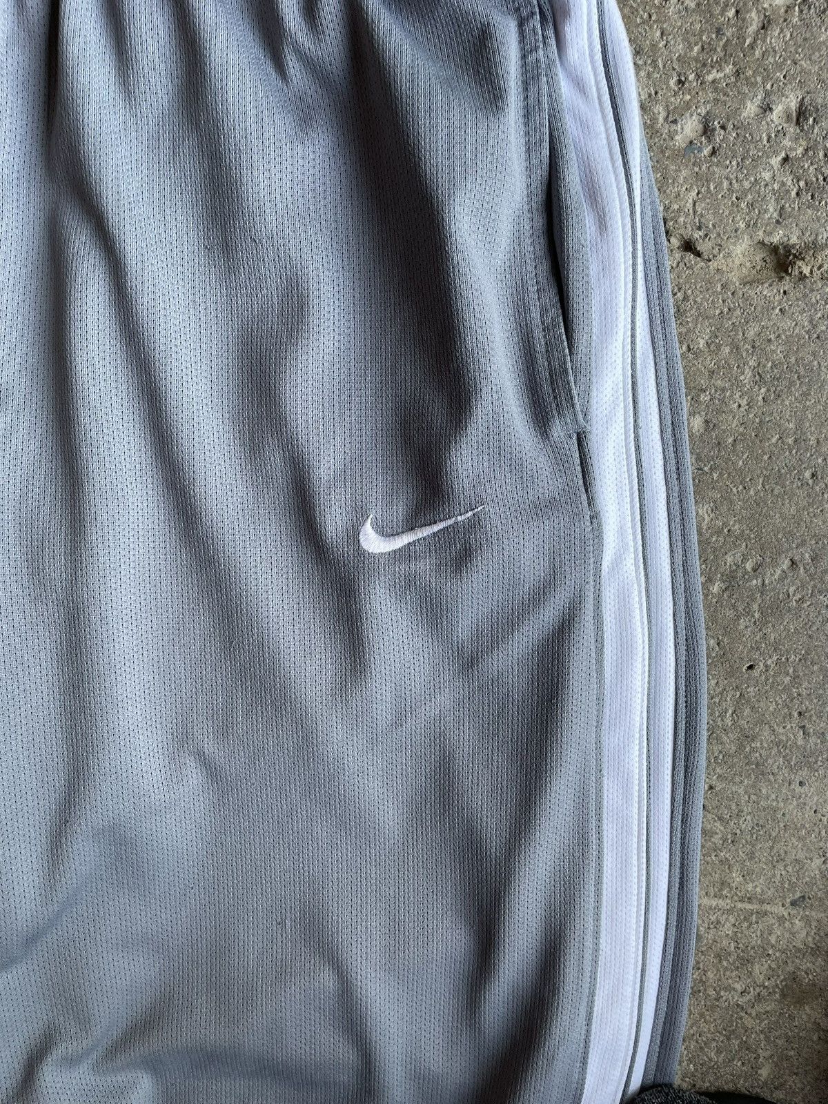 Nike Nike Basketball Track Pants – Grey – Size M Size US 33 - 2 Thumbnail