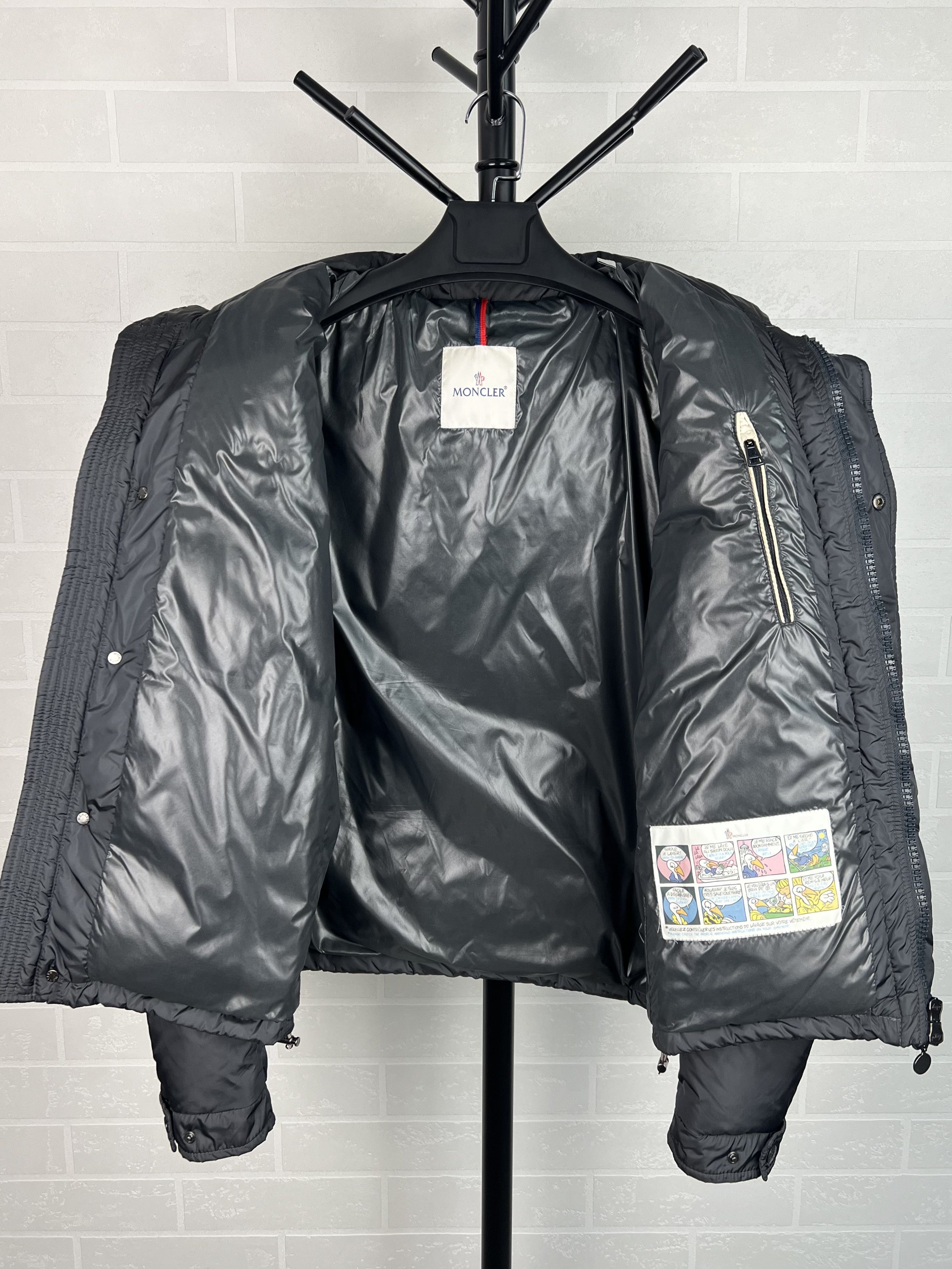 Moncler MONCLER Down Jacket Puffer AUSTIN GIUBBOTTO Patch Logo Gray Size US XL / EU 56 / 4 - 10 Thumbnail