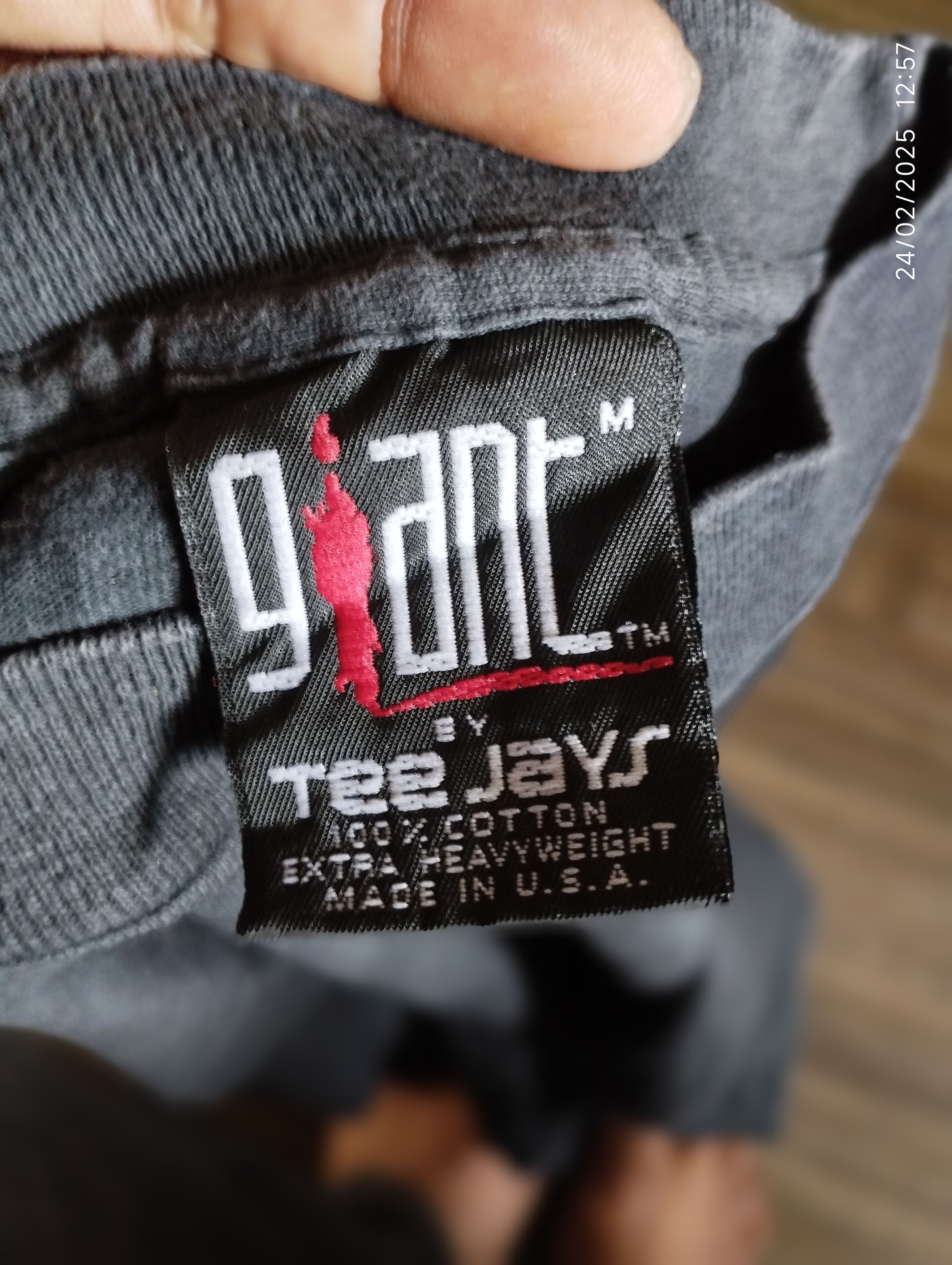 Other VINTAGE BLACK PLAIN GIANT TEEJAY TAG MADE IN USA Size US M / EU 48-50 / 2 - 4 Thumbnail