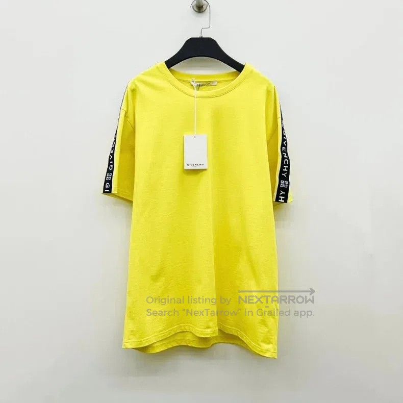 Givenchy Givenchy Side Logo Lemon Yellow Short Sleeve T-Shirt Size US XL / EU 56 / 4 - 1 Thumbnail