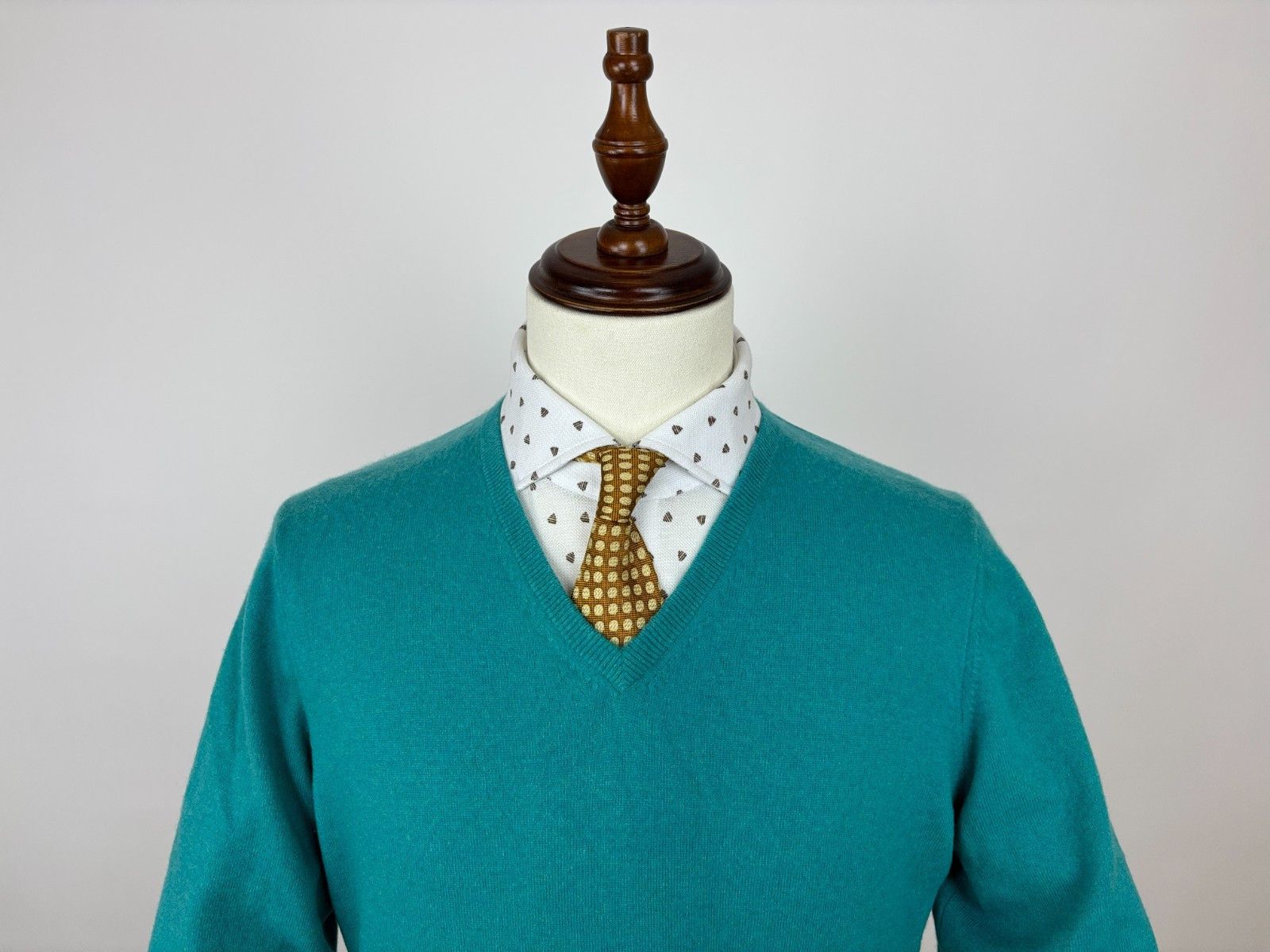 Massimo Dutti Massimo Dutti 100 % Cashmere Sweater V-neck fits to L-XL Size US XL / EU 56 / 4 - 3 Thumbnail