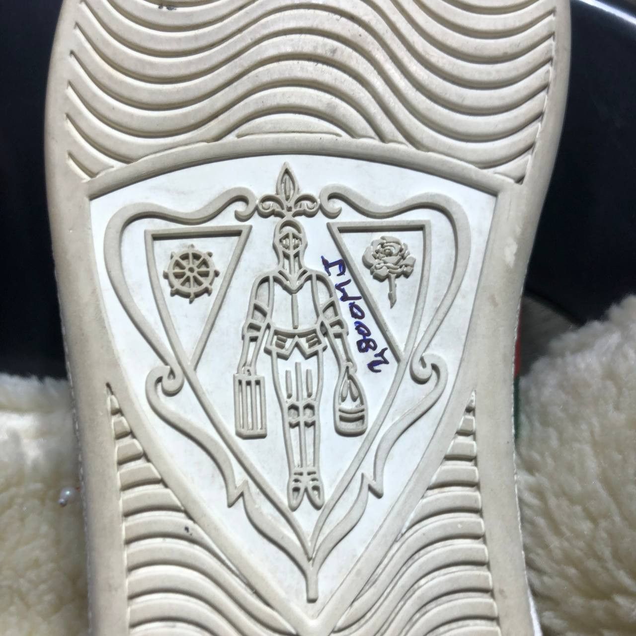 Gucci Gucci Ace Heart Low top sneakers Size US 6 / IT 36 - 7 Thumbnail