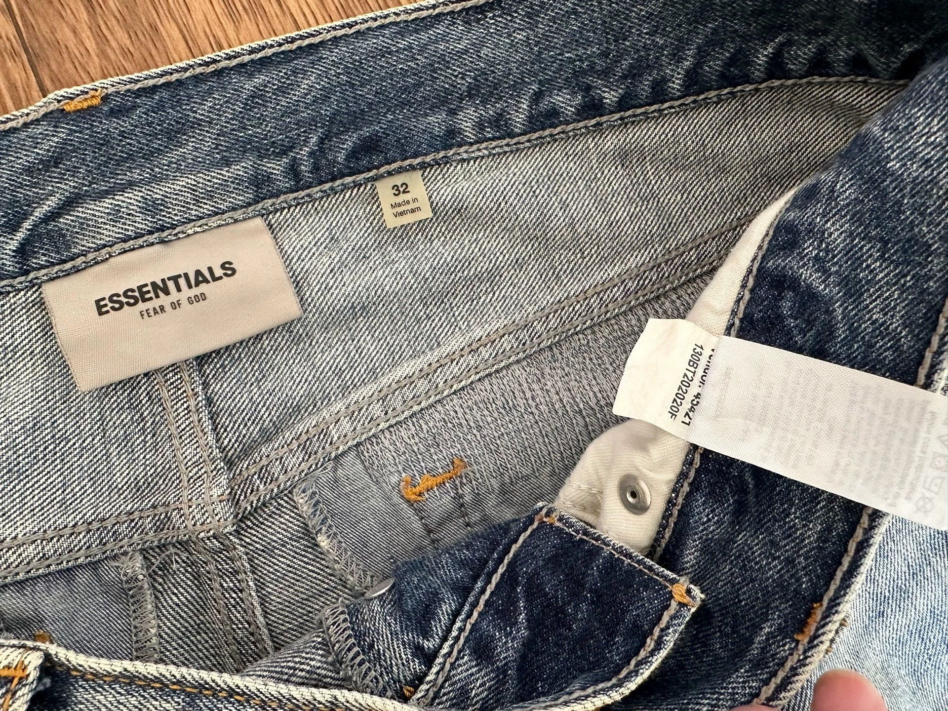 FOG FOG Essentials FW20 distressed Light Indigo W32 Size US 31 - 4 Thumbnail