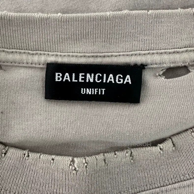 Balenciaga Balenciaga Solid color blurred letter print ripped round n Size US S / EU 44-46 / 1 - 3 Thumbnail