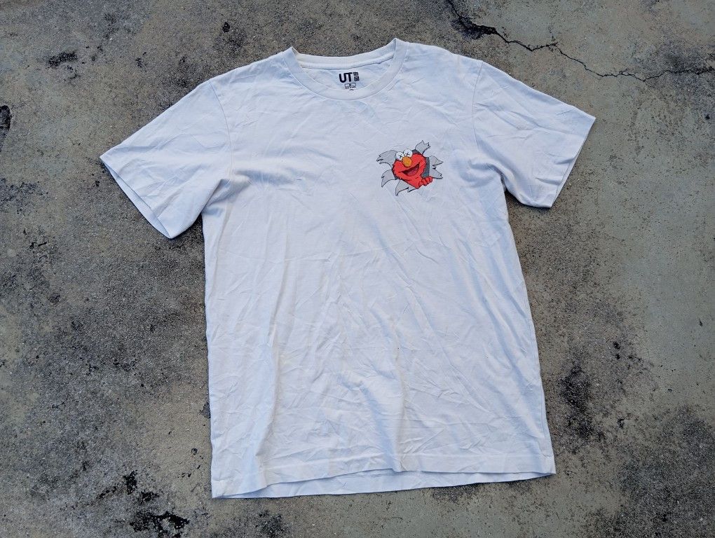 Kaws Kaws x Sesame Street Elmo tshirt Size US M / EU 48-50 / 2 - 3 Thumbnail