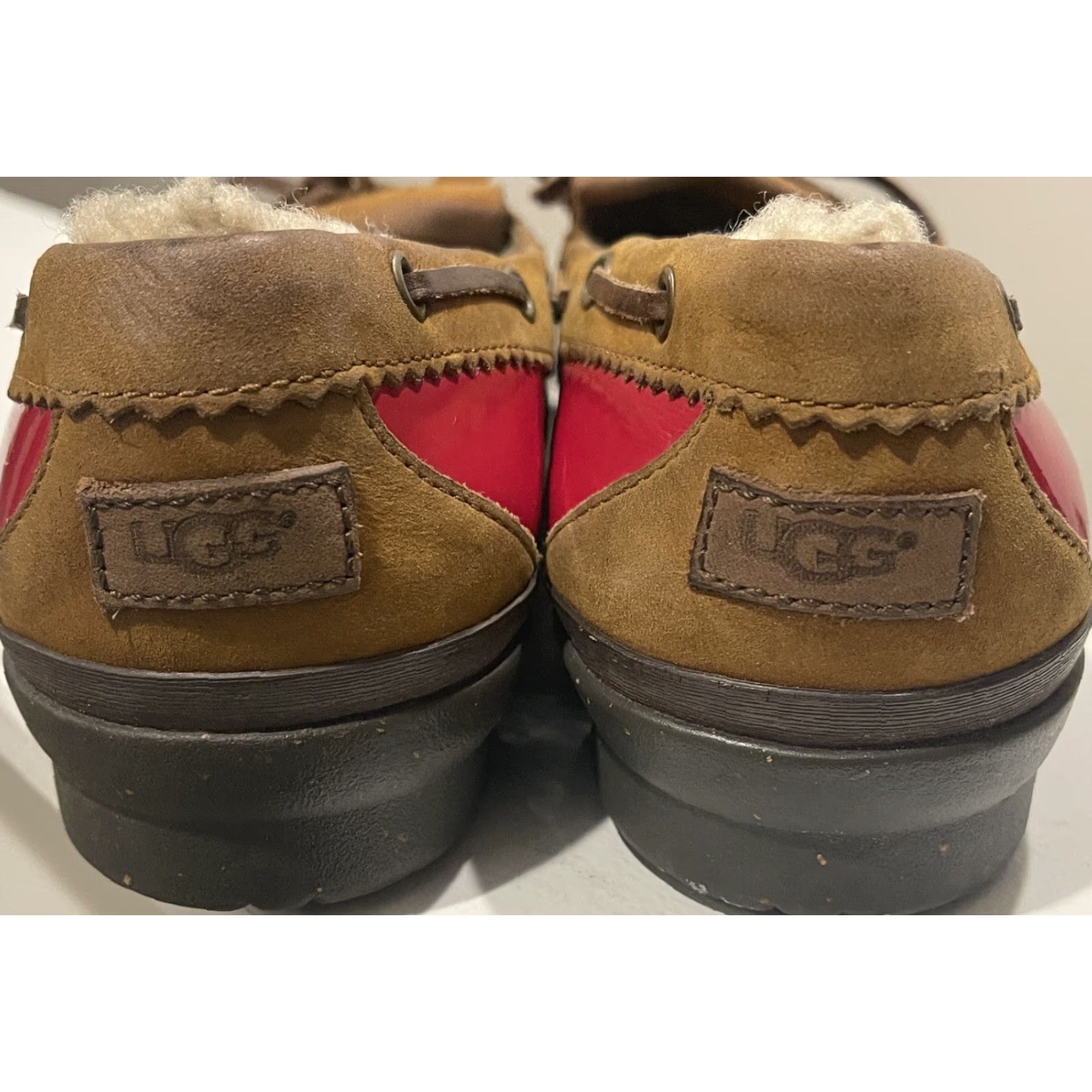 Ugg VINTAGE? No — UGG Australia Haylie Women’s 7 Red Sherpa Lined Duck Boat Slip Loafers Size US 7 / IT 37 - 4 Thumbnail