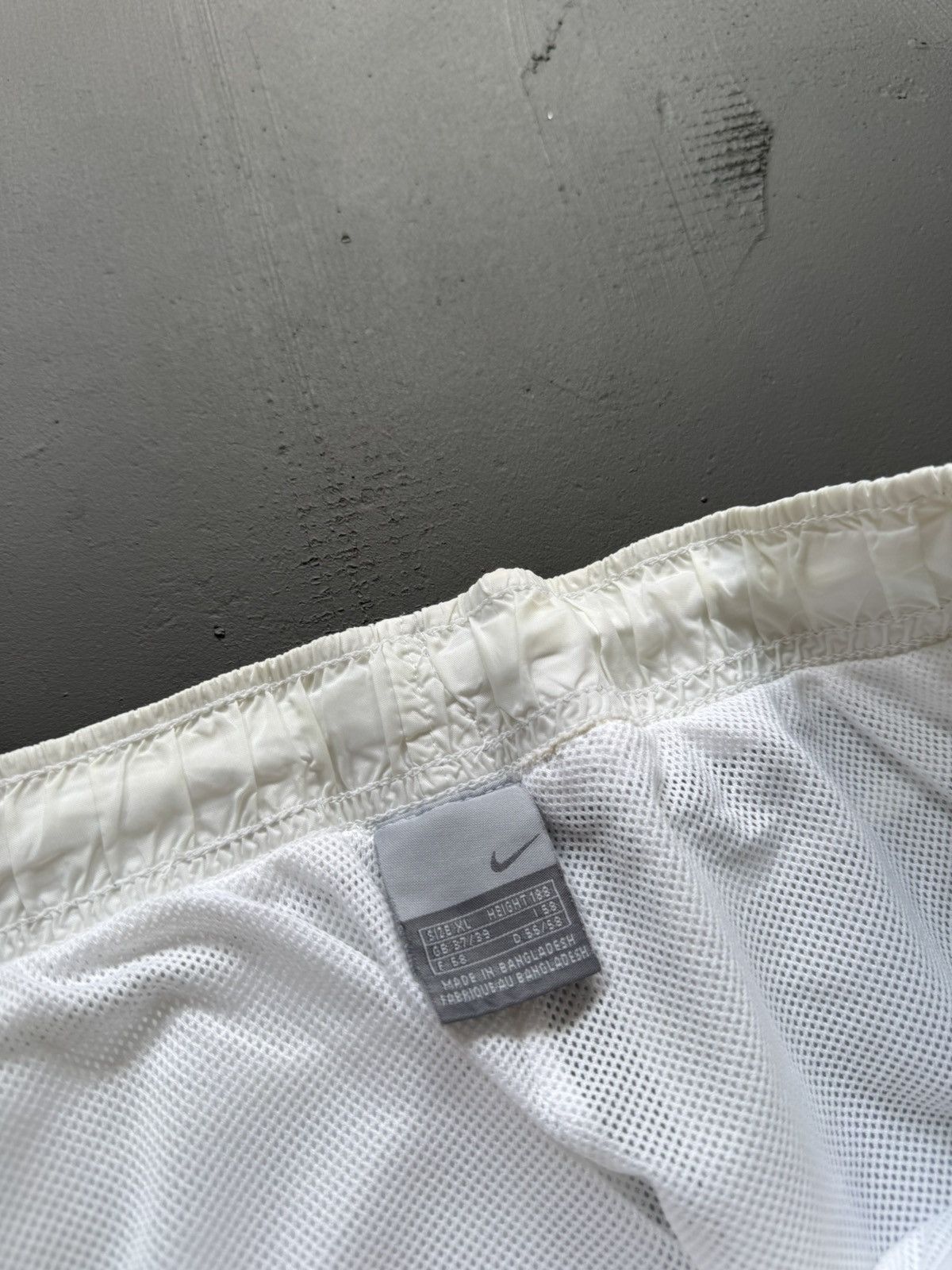 Vintage NIKE VINTAGE BASIC LOGO OVERSIZE BAGGY PANTS Size US 34 / EU 50 - 5 Thumbnail