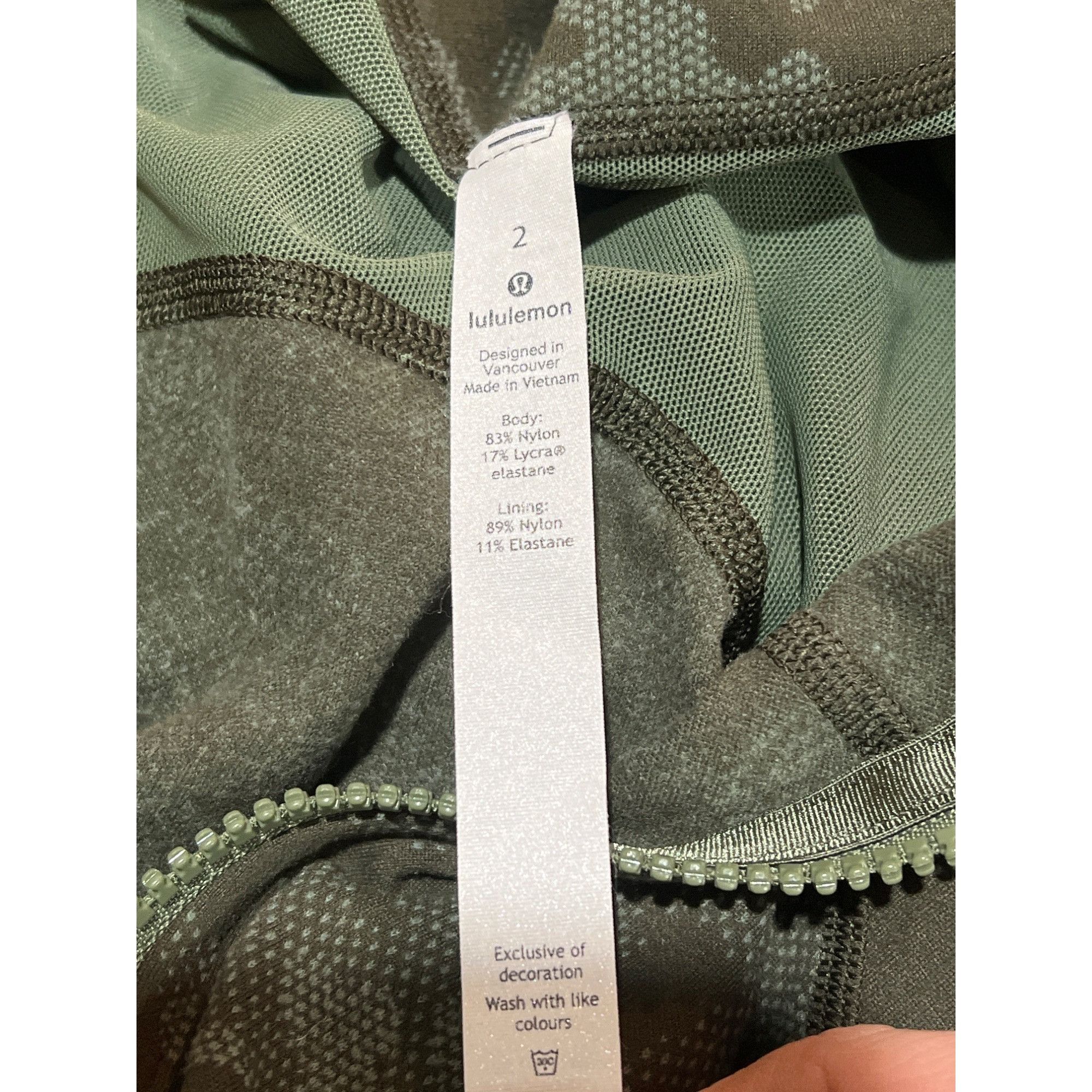 Lululemon Lululemon Define Jacket LuonHeritage Camo Dark Olive Green T Size XS / US 0-2 / IT 36-38 - 8 Thumbnail