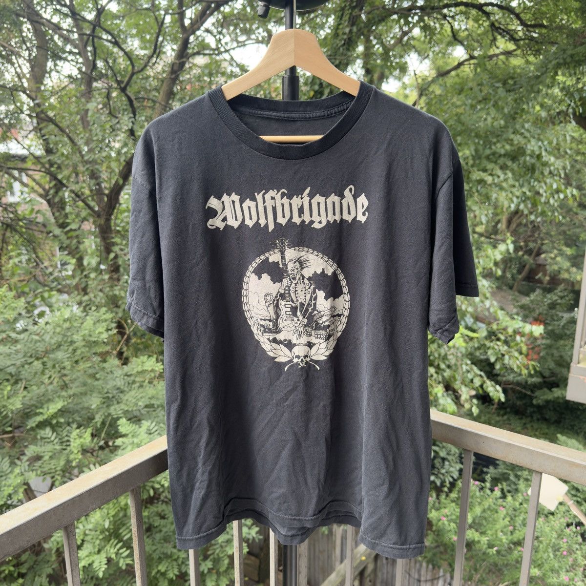 Vintage Wolfbrigade Thrashed Faded Distressed Band Tee ERD Grunge Size US L / EU 52-54 / 3 - 1 Thumbnail