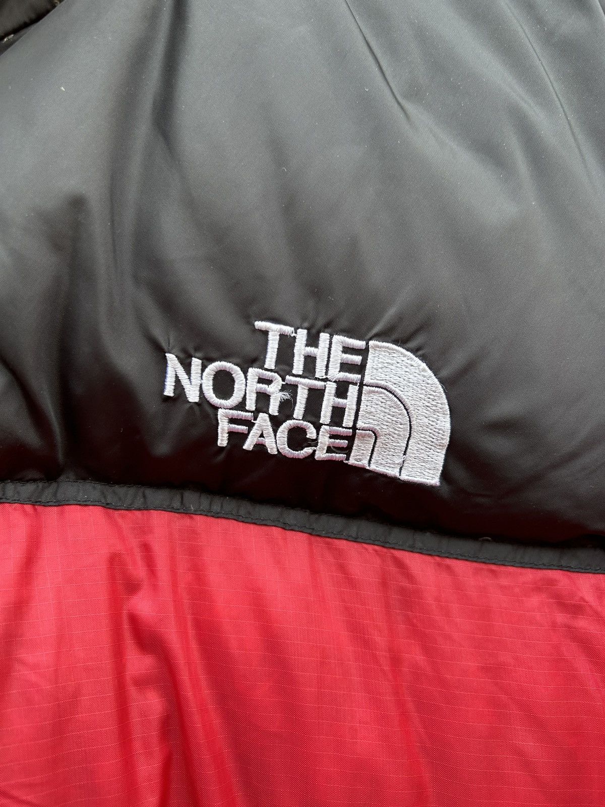 The North Face 90s Vintage The North Face 700 Nuptse Puffer Down Jacket Size US L / EU 52-54 / 3 - 4 Thumbnail