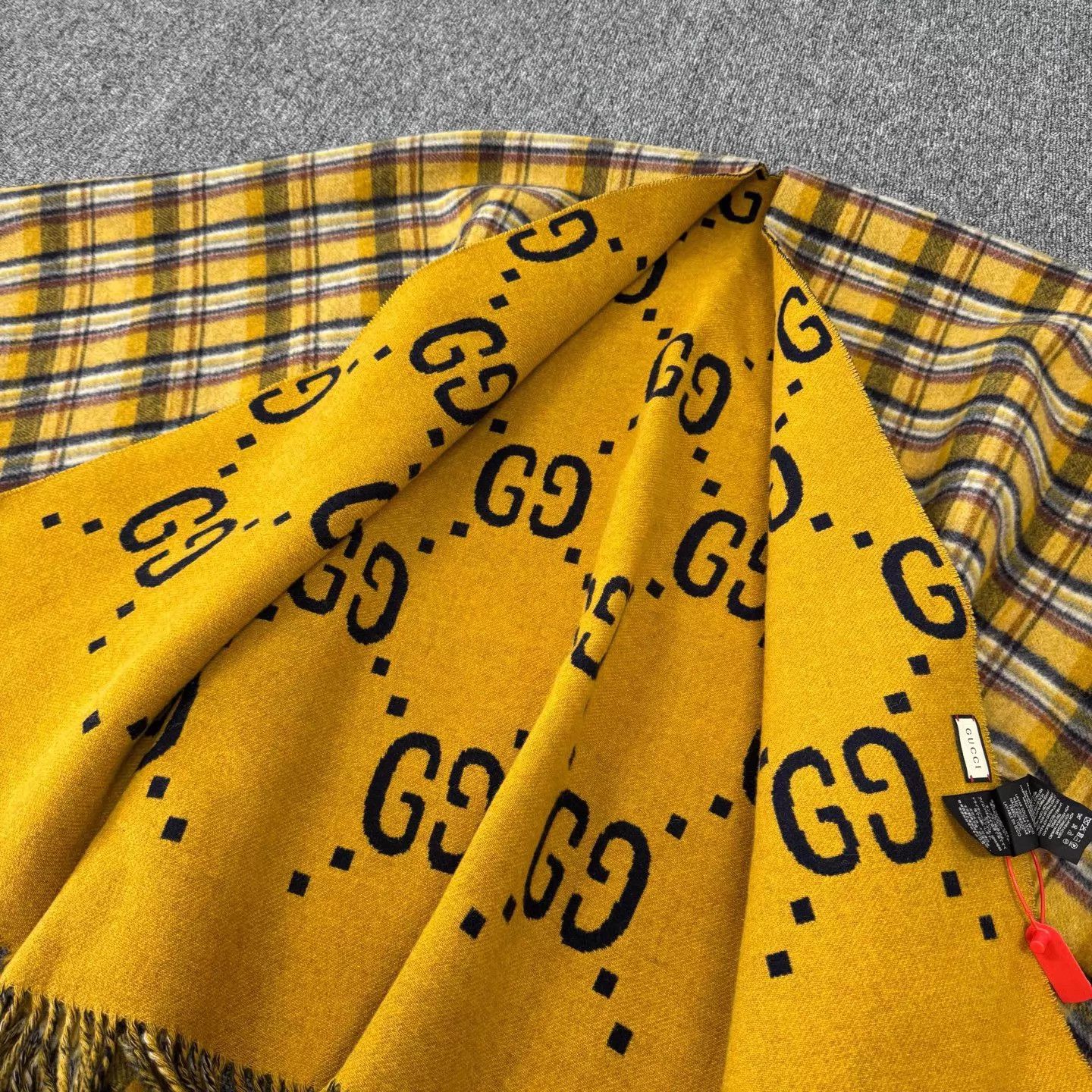 Gucci Gucci Double Wool Cape Check GG Lining 99 New Size ONE SIZE - 2 Thumbnail