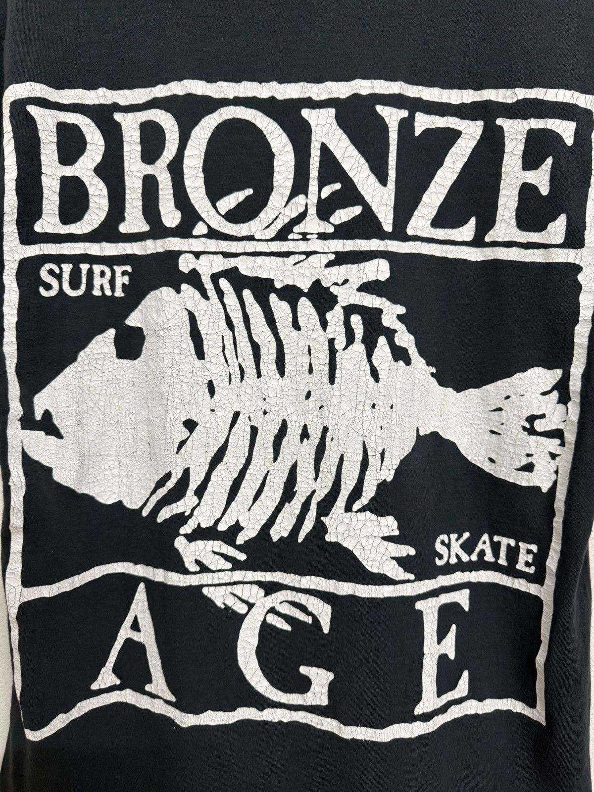 Vintage Vintage Bronze Age Skate Surf Tshirt Size US L / EU 52-54 / 3 - 4 Thumbnail