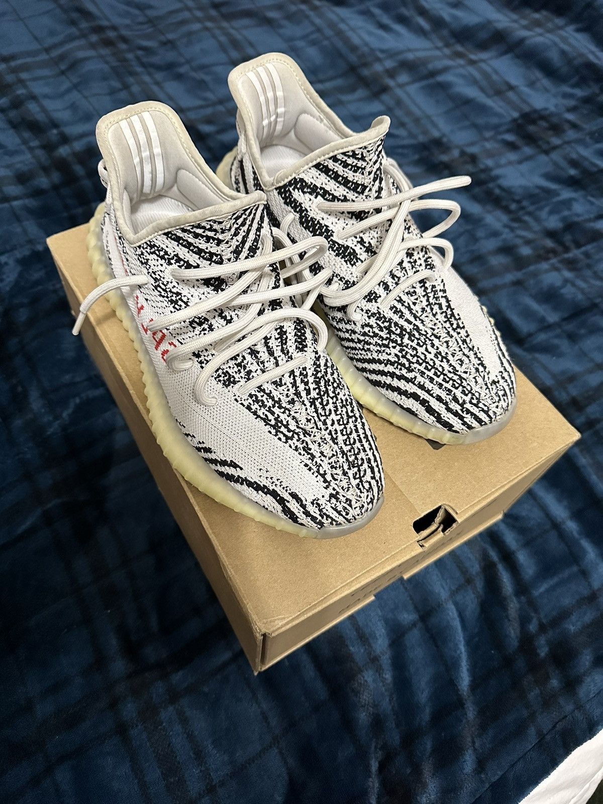 Adidas yeezy zebra comme des garcons sale