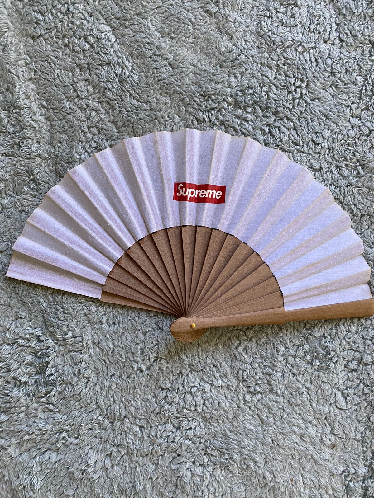 Supreme Sasquatch Fabrix Folding fan SS16 100% authentic