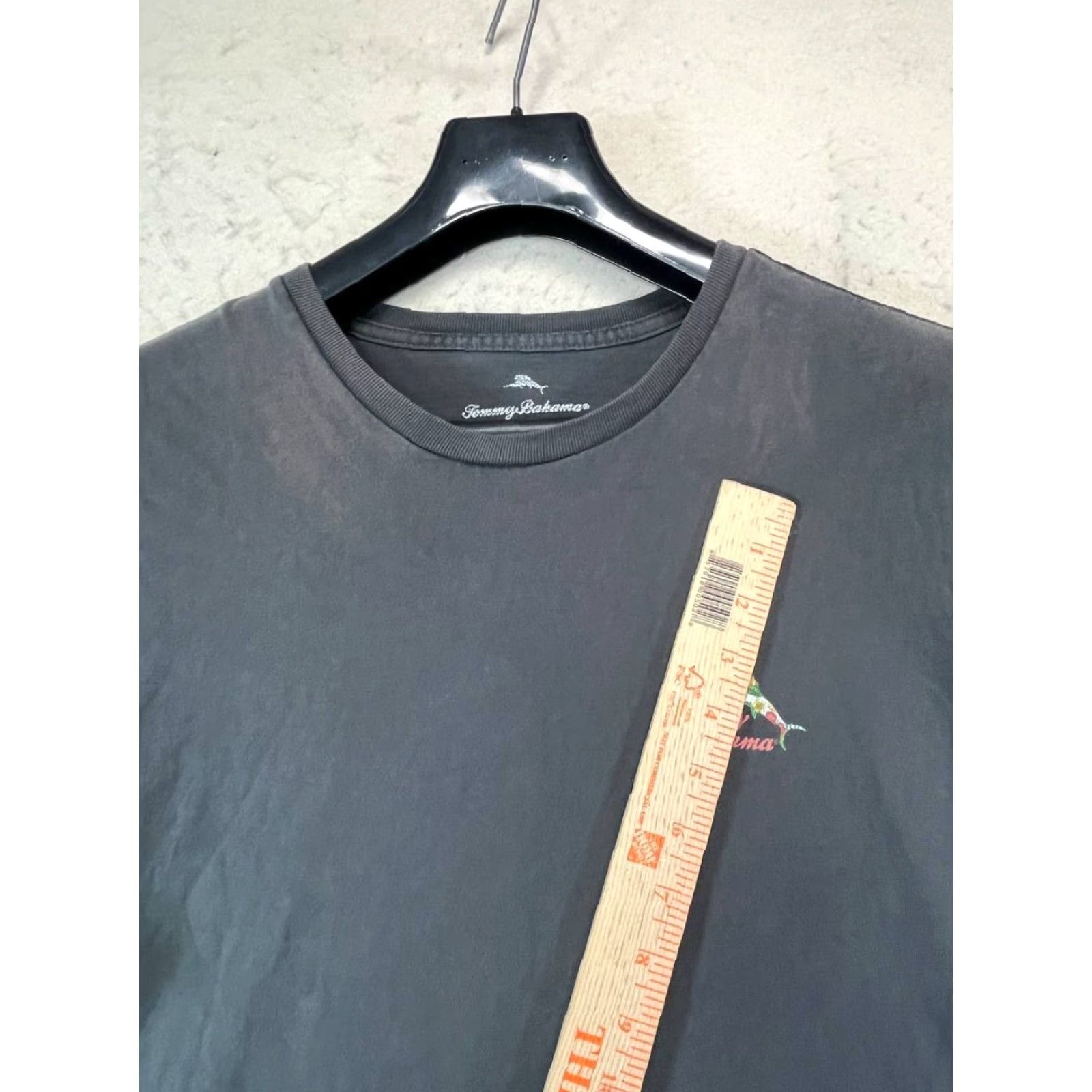 Tommy Bahama Tommy Bahama T-Shirt Men Large Gray Short Sleeve Crew Neck Graphic Print Logo All Seasons Regular Cotton Humble Ha Ho Ho? Size US L / EU 52-54 / 3 - 7 Thumbnail